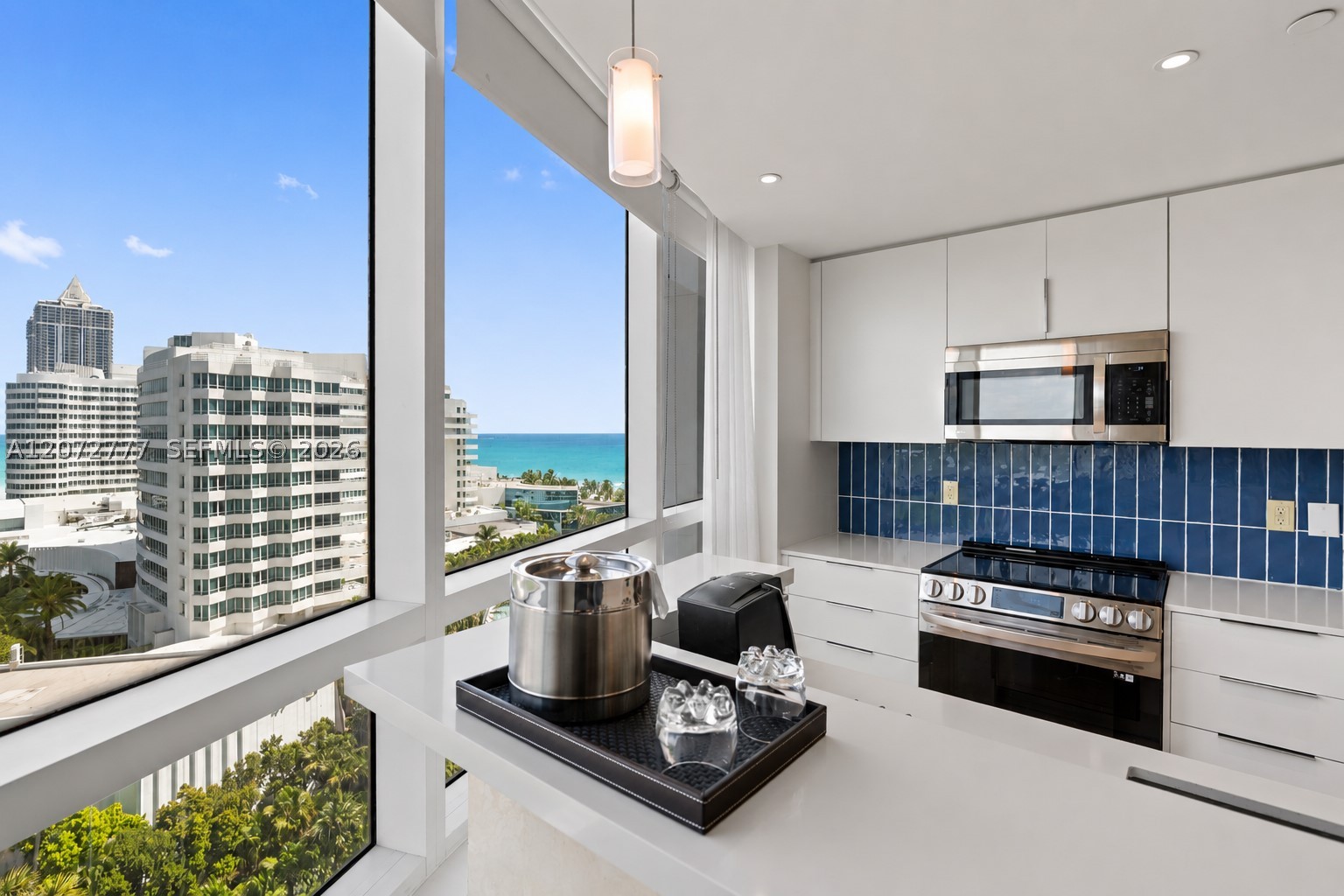 4401 Collins Ave #1115 Miami Beach, FL 33140