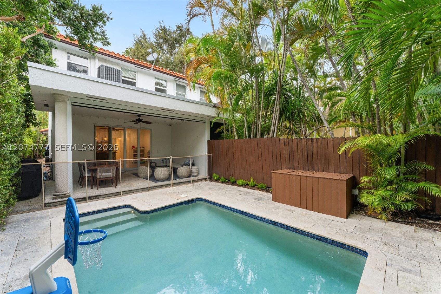 3068 Shipping Ave Coconut Grove, FL 33133