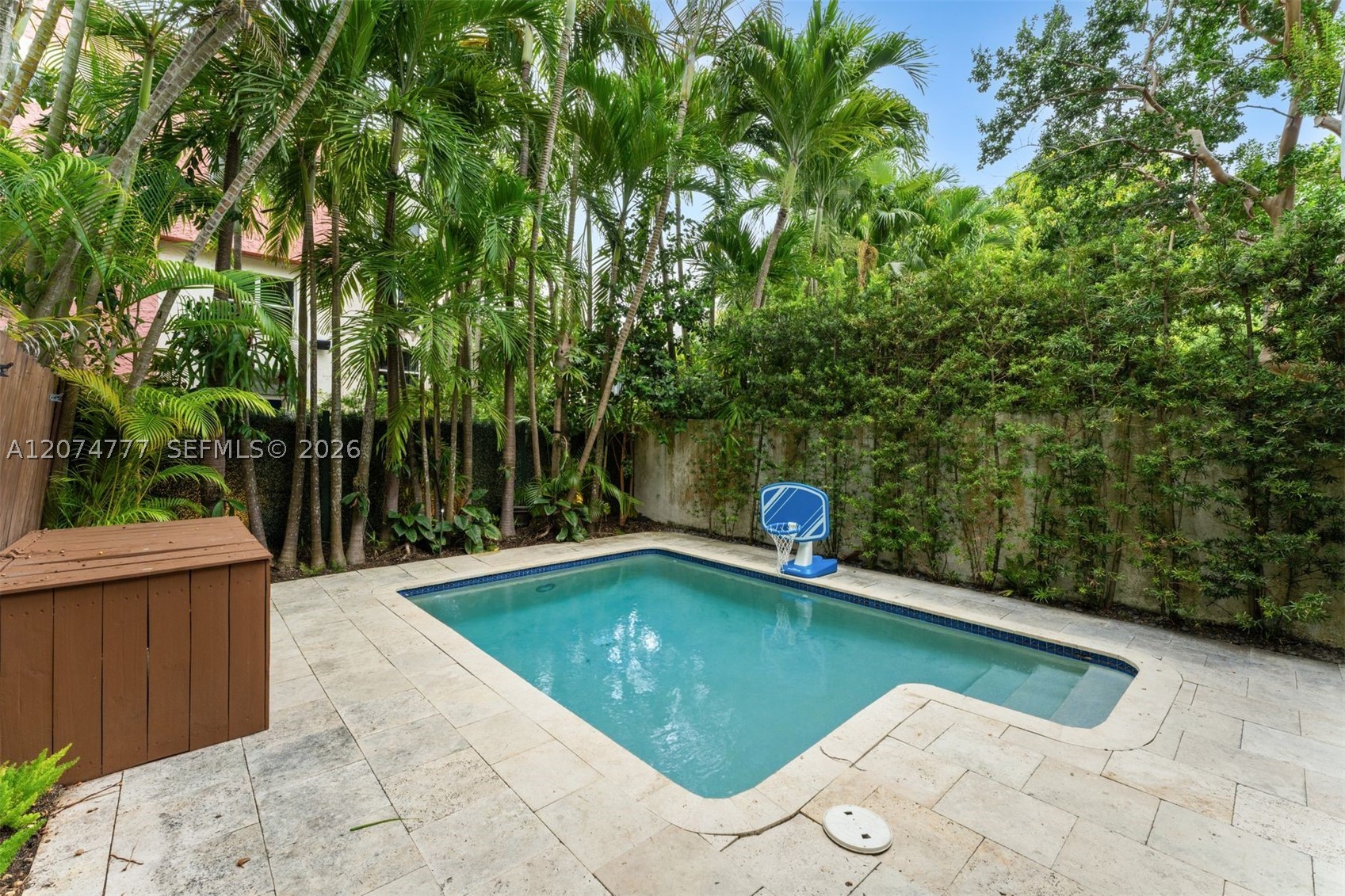 3068 Shipping Ave Coconut Grove, FL 33133