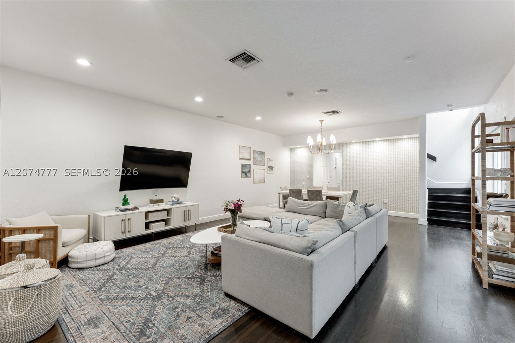 3068 Shipping Ave Coconut Grove, FL 33133