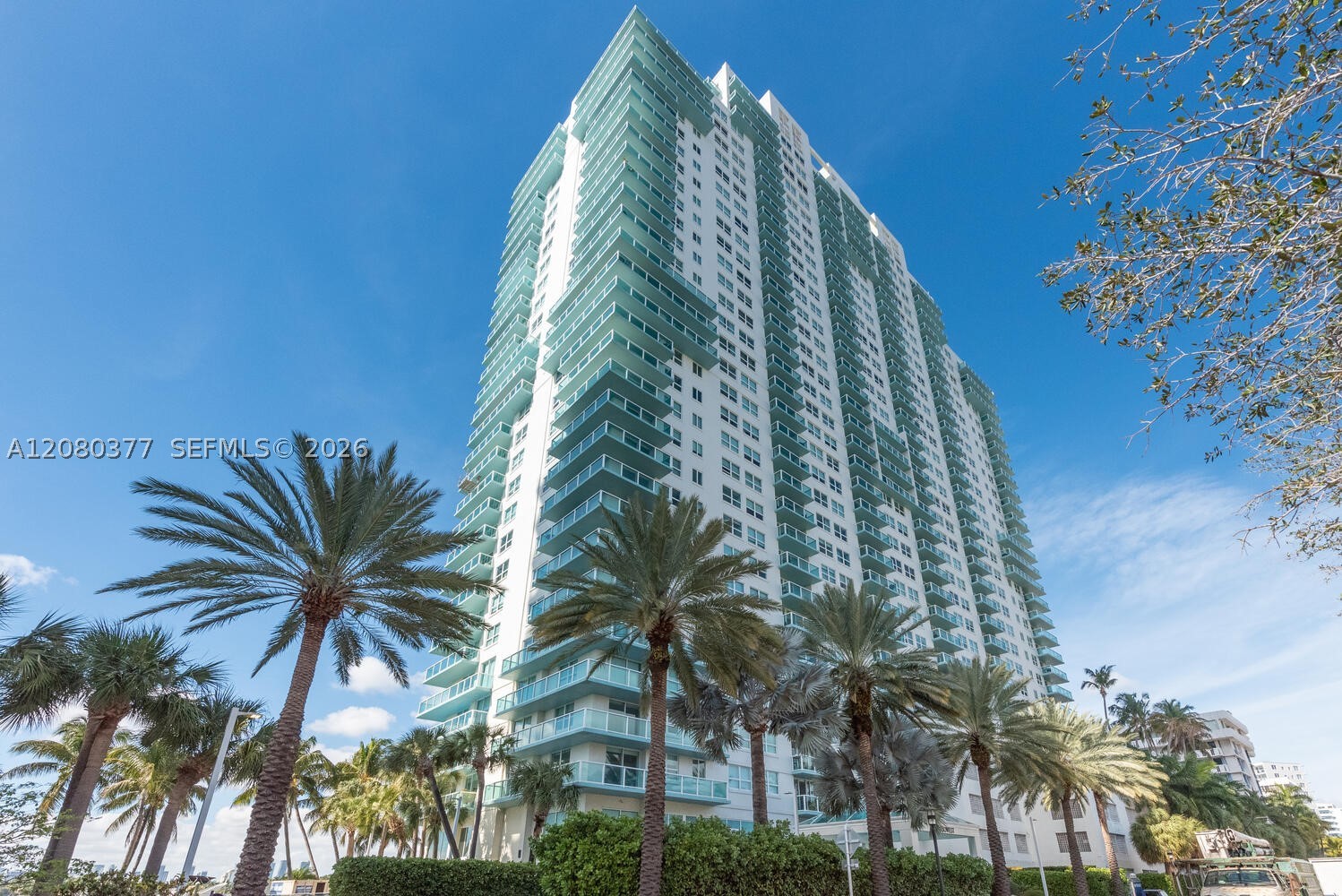 650 West Ave #406