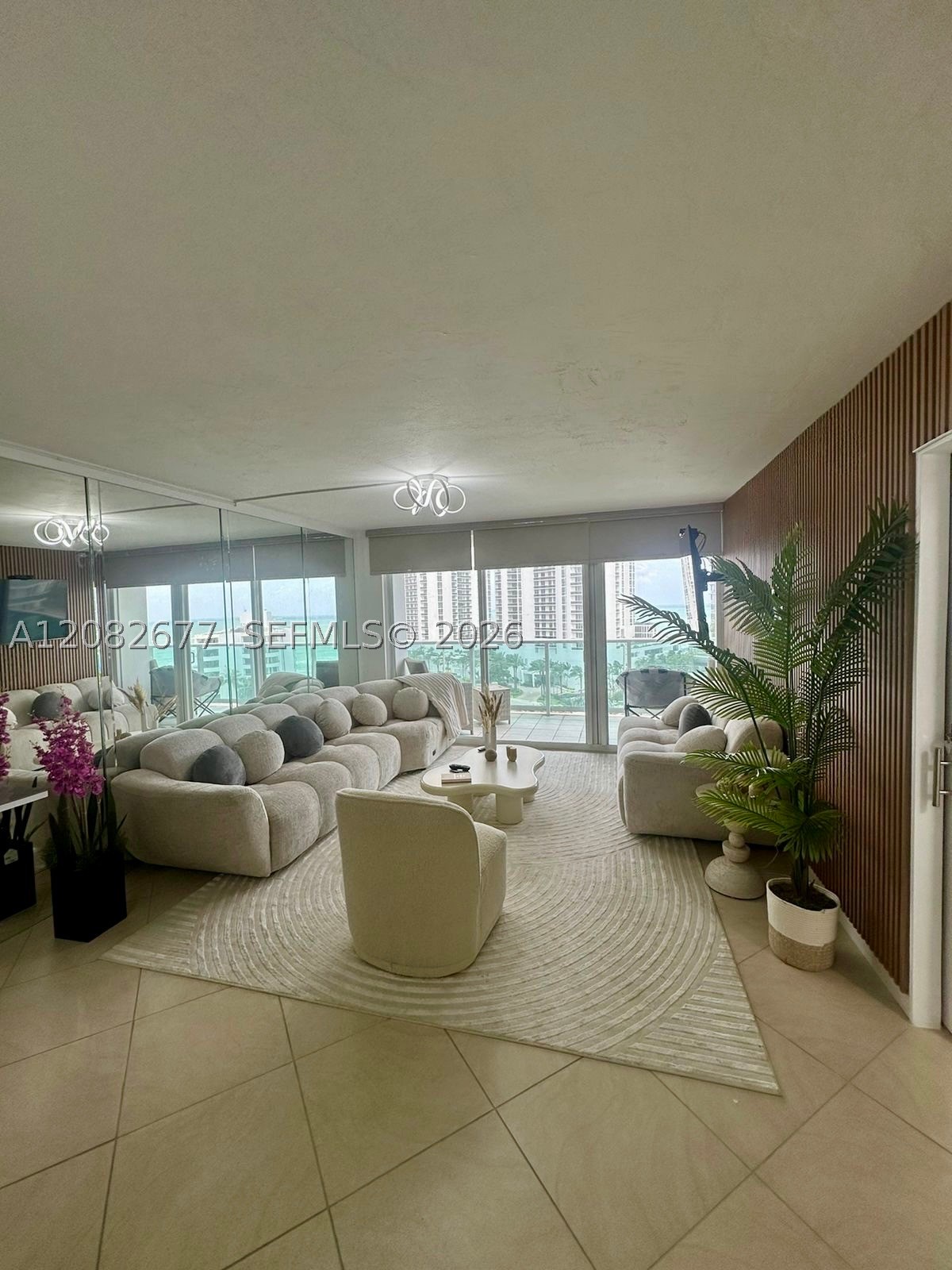 image Arlen House East10