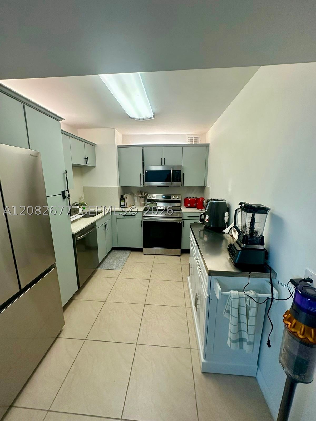 image Arlen House East11