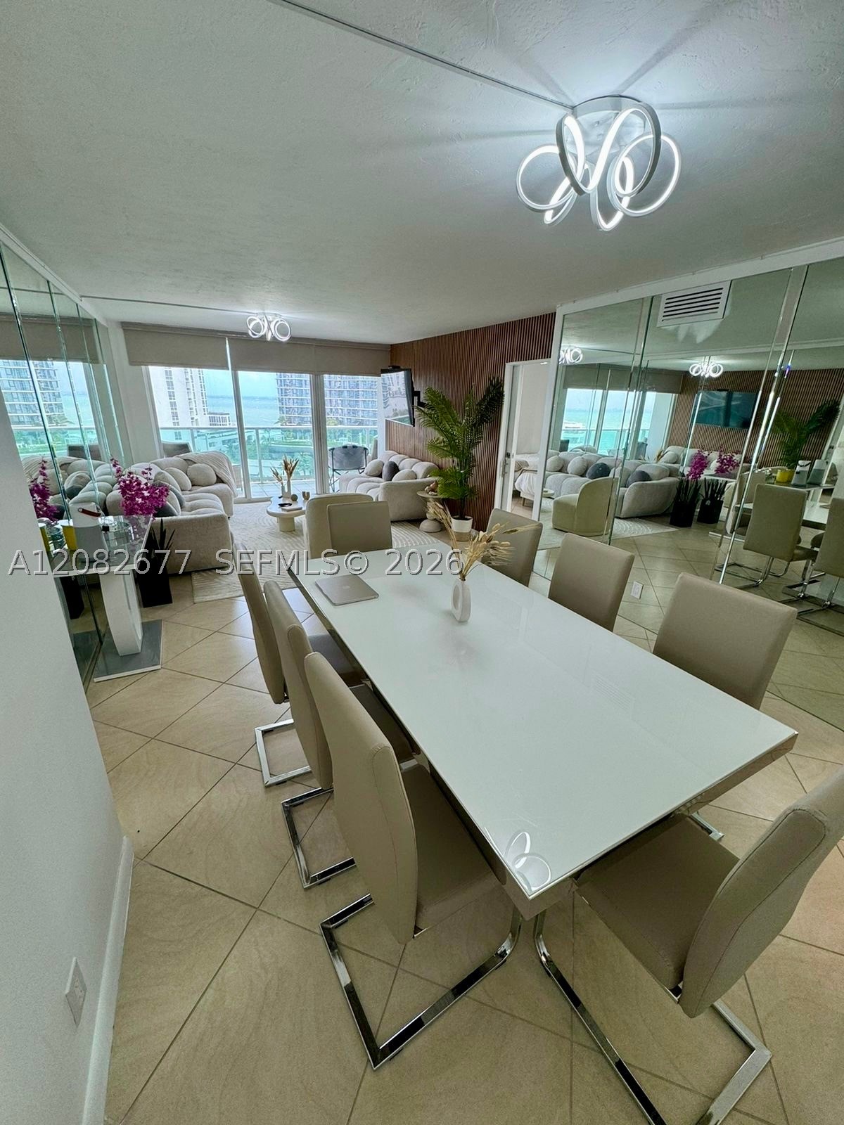 image Arlen House East12