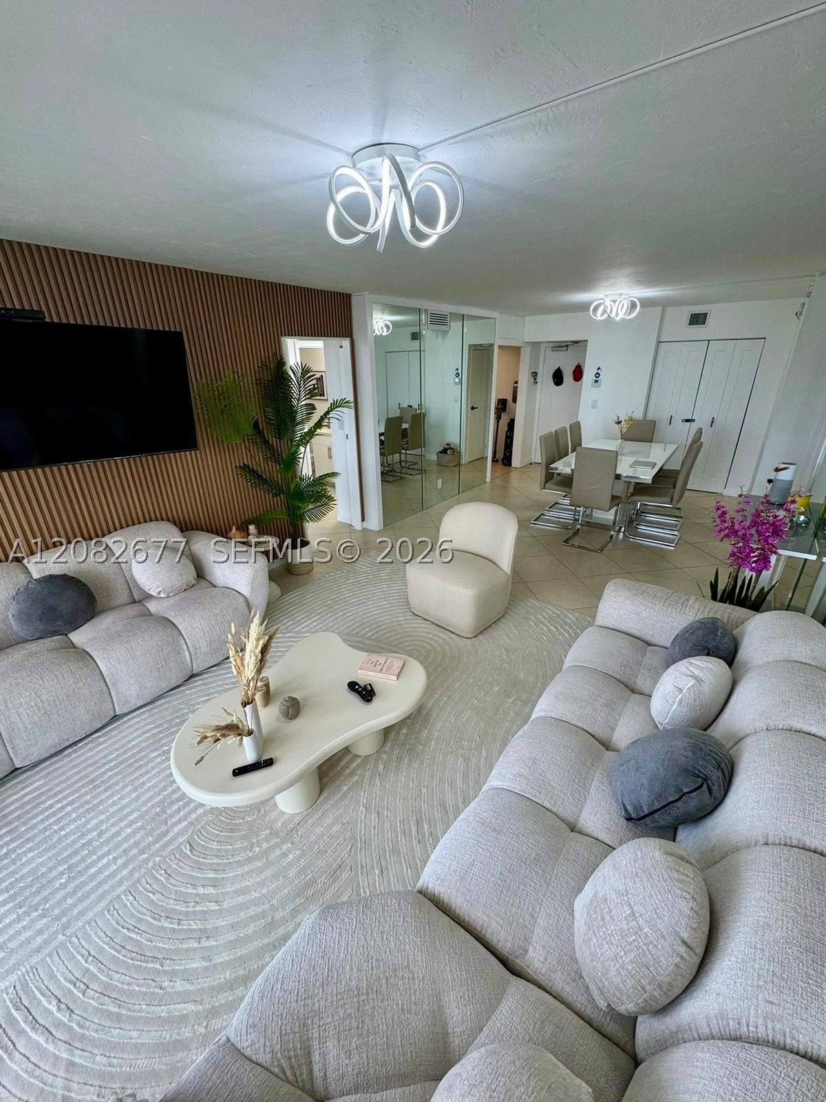 image Arlen House East14