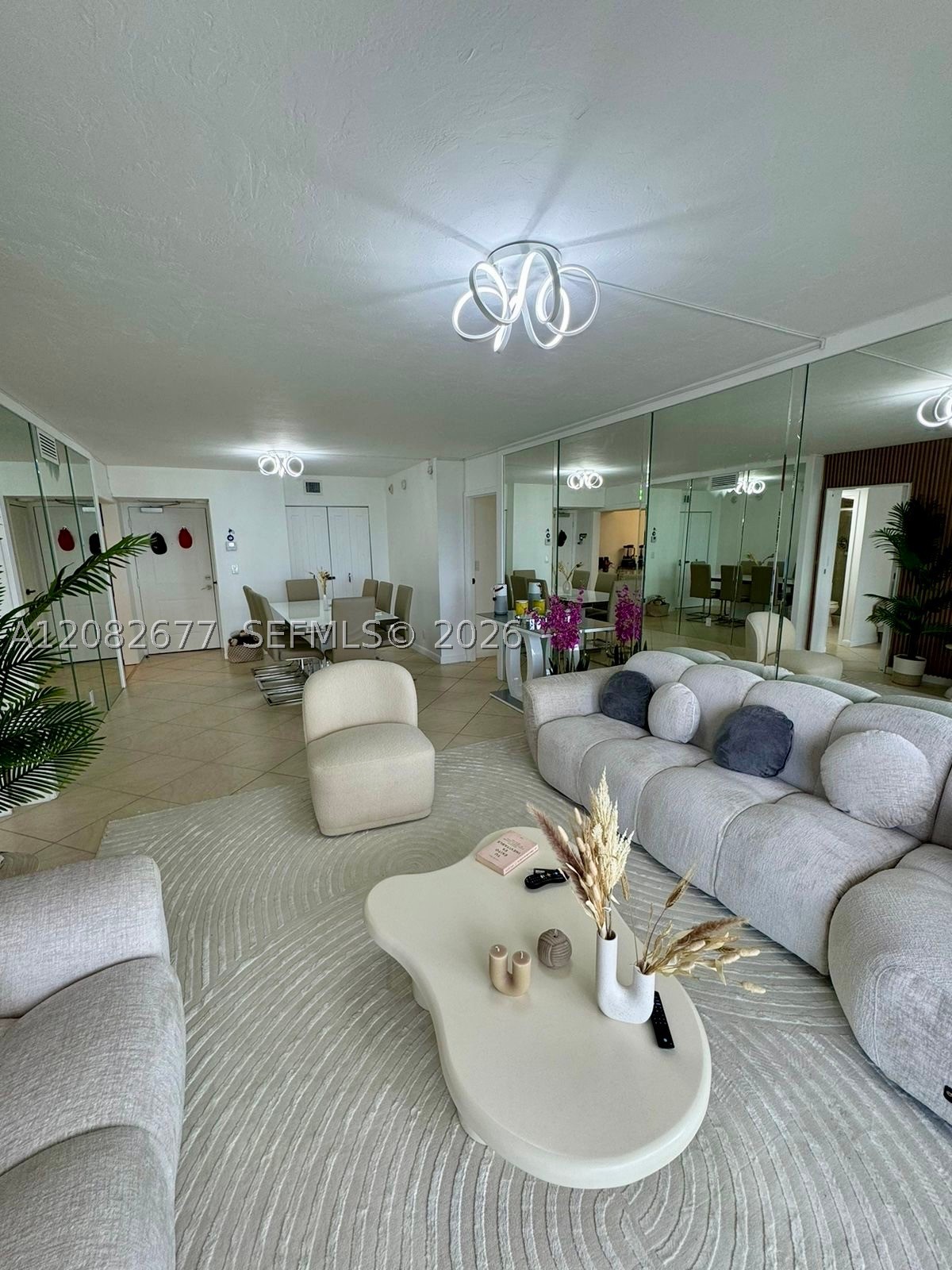 image Arlen House East15