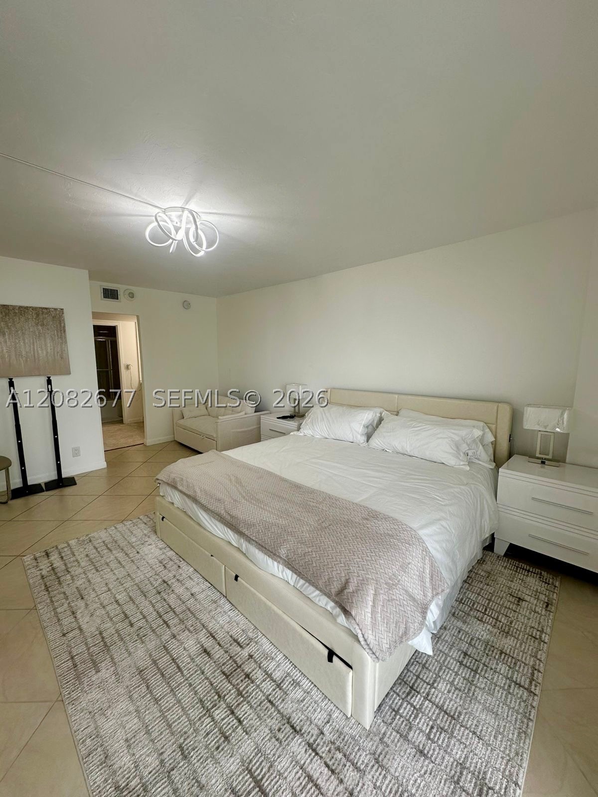 image Arlen House East16