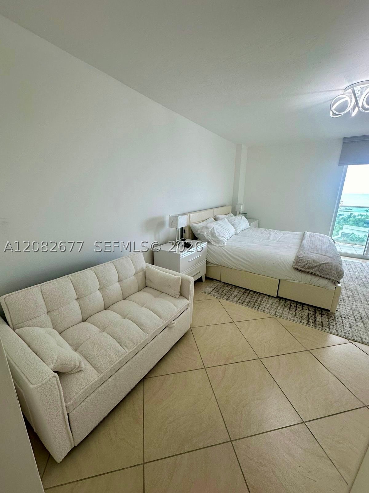image Arlen House East17