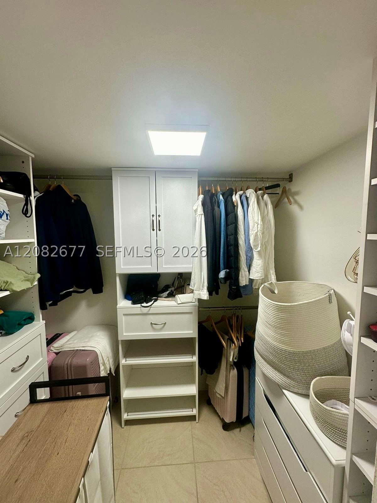 image Arlen House East18