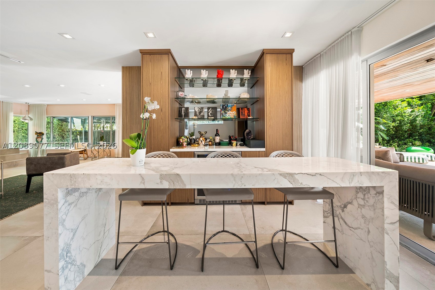 110 Venetian Way Miami Beach, FL 33139