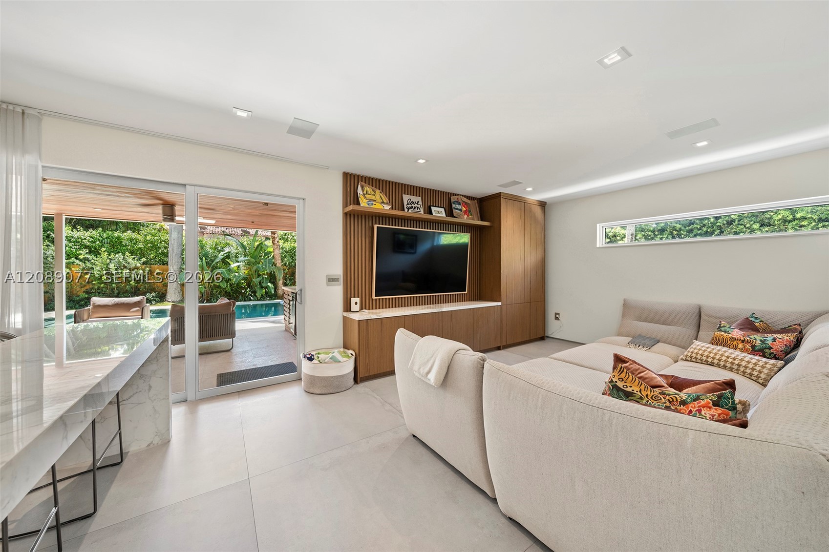 110 Venetian Way Miami Beach, FL 33139
