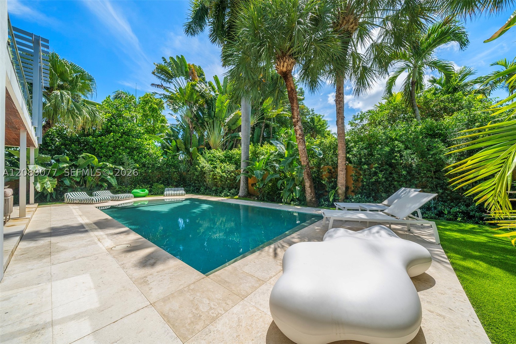 110 Venetian Way Miami Beach, FL 33139
