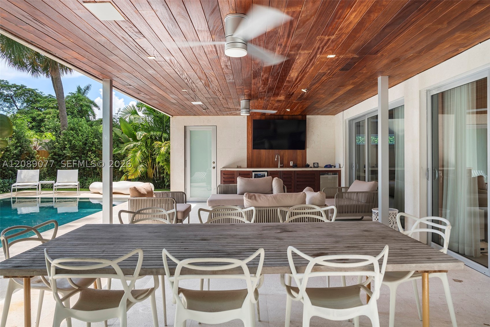 110 Venetian Way Miami Beach, FL 33139