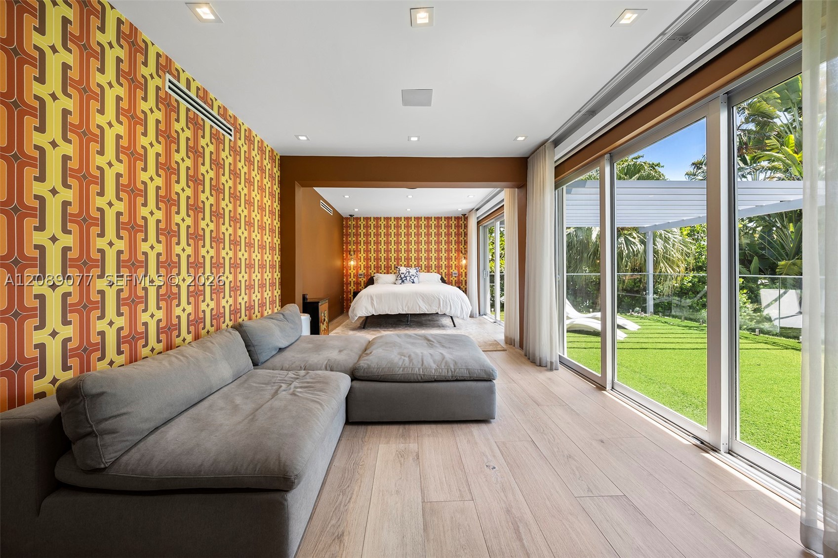 110 Venetian Way Miami Beach, FL 33139