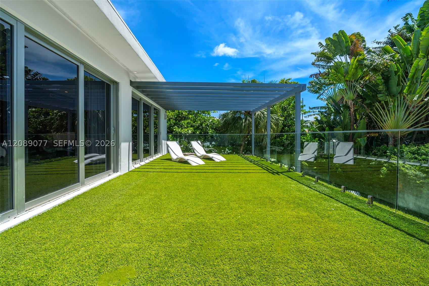 110 Venetian Way Miami Beach, FL 33139