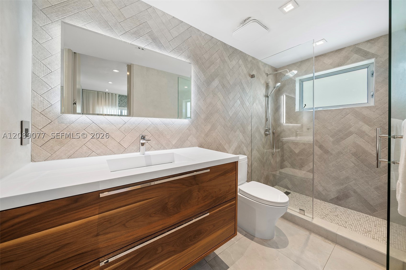110 Venetian Way Miami Beach, FL 33139