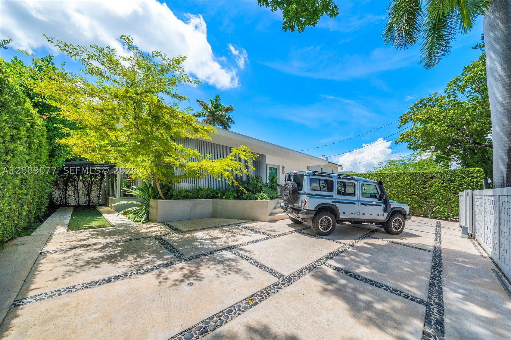 110 Venetian Way Miami Beach, FL 33139