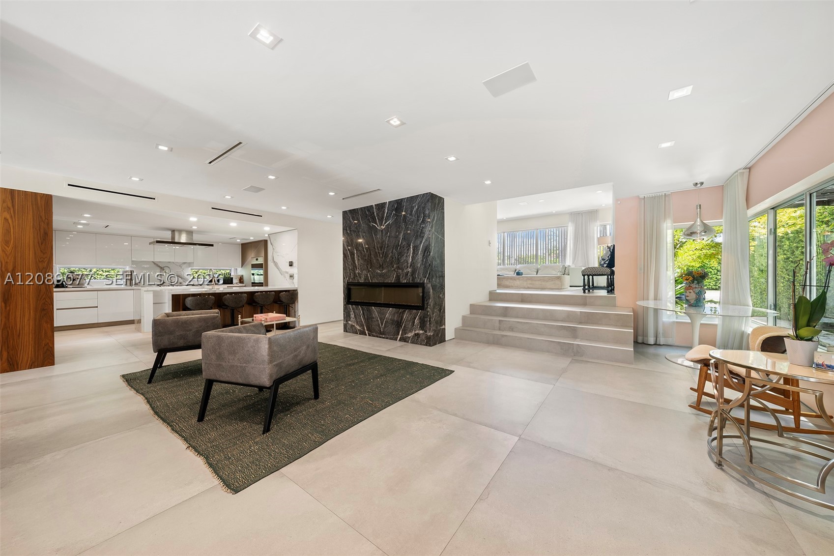 110 Venetian Way Miami Beach, FL 33139