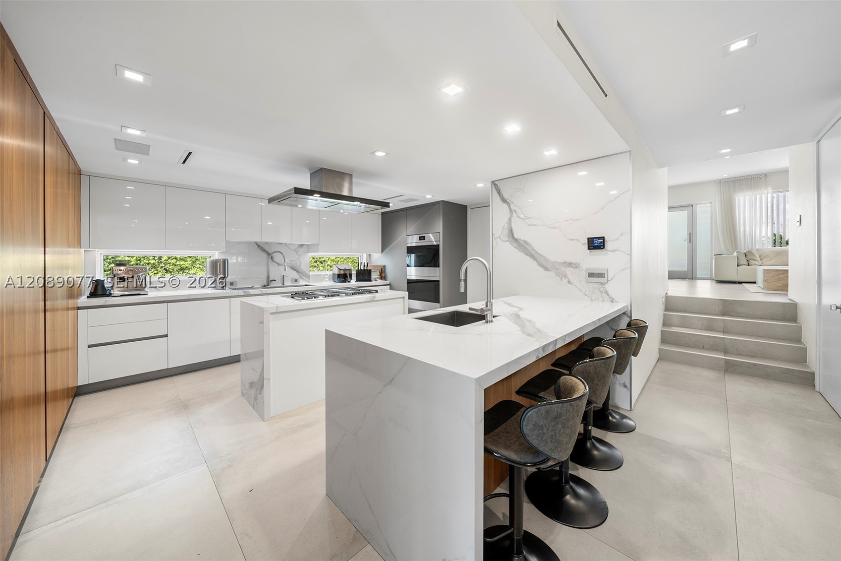 110 Venetian Way Miami Beach, FL 33139
