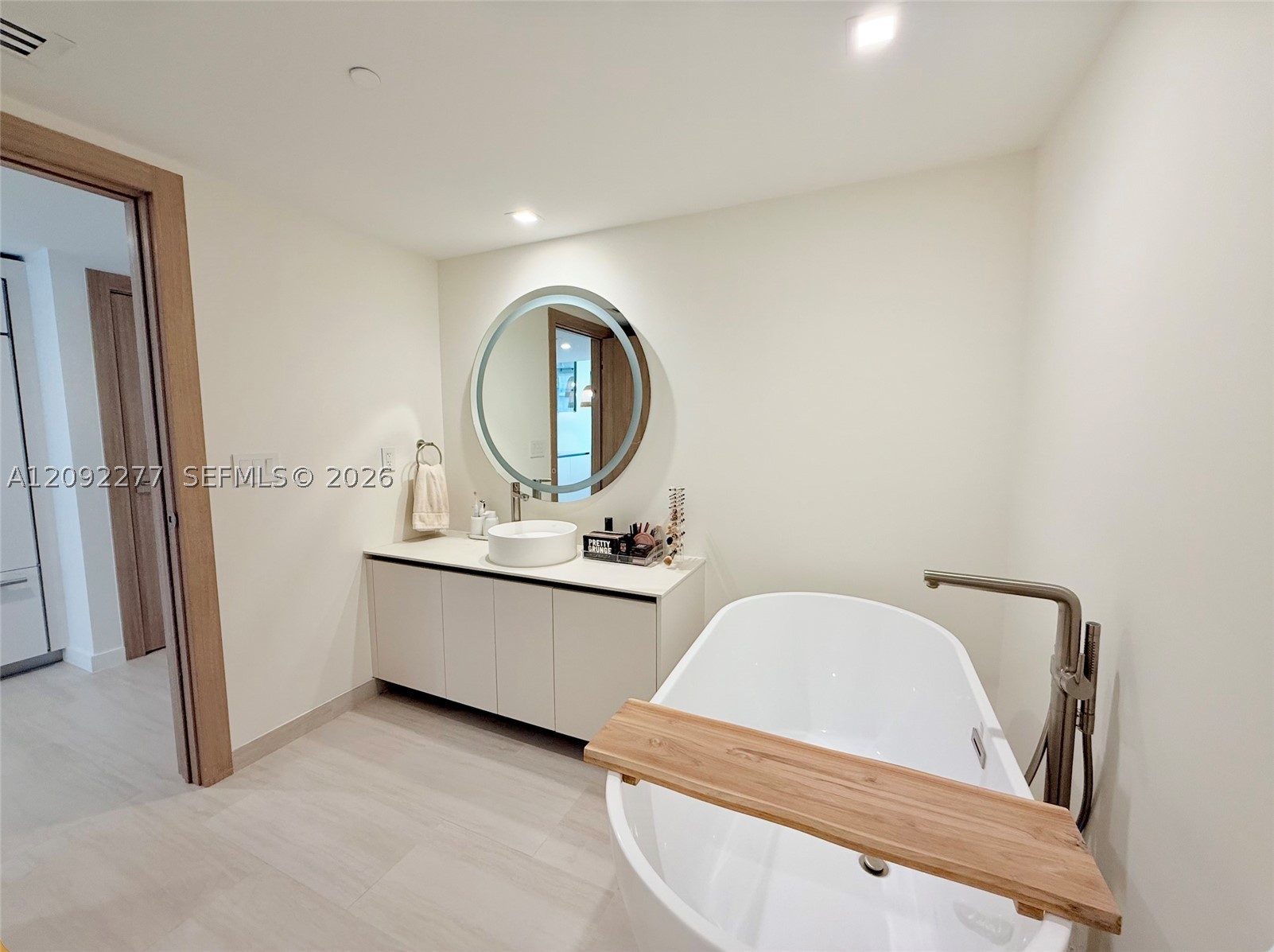 image Icon Brickell II6