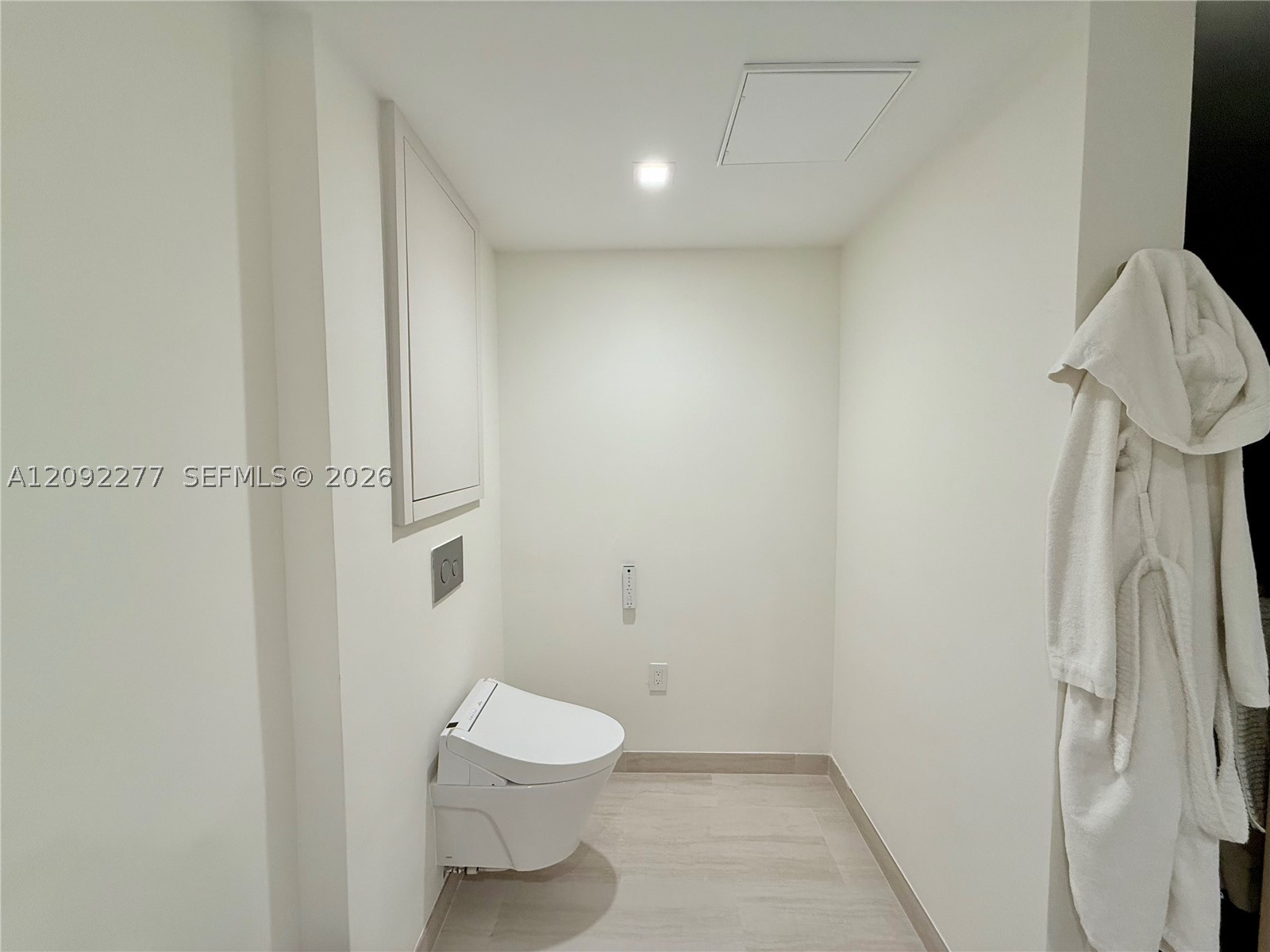 image Icon Brickell II8