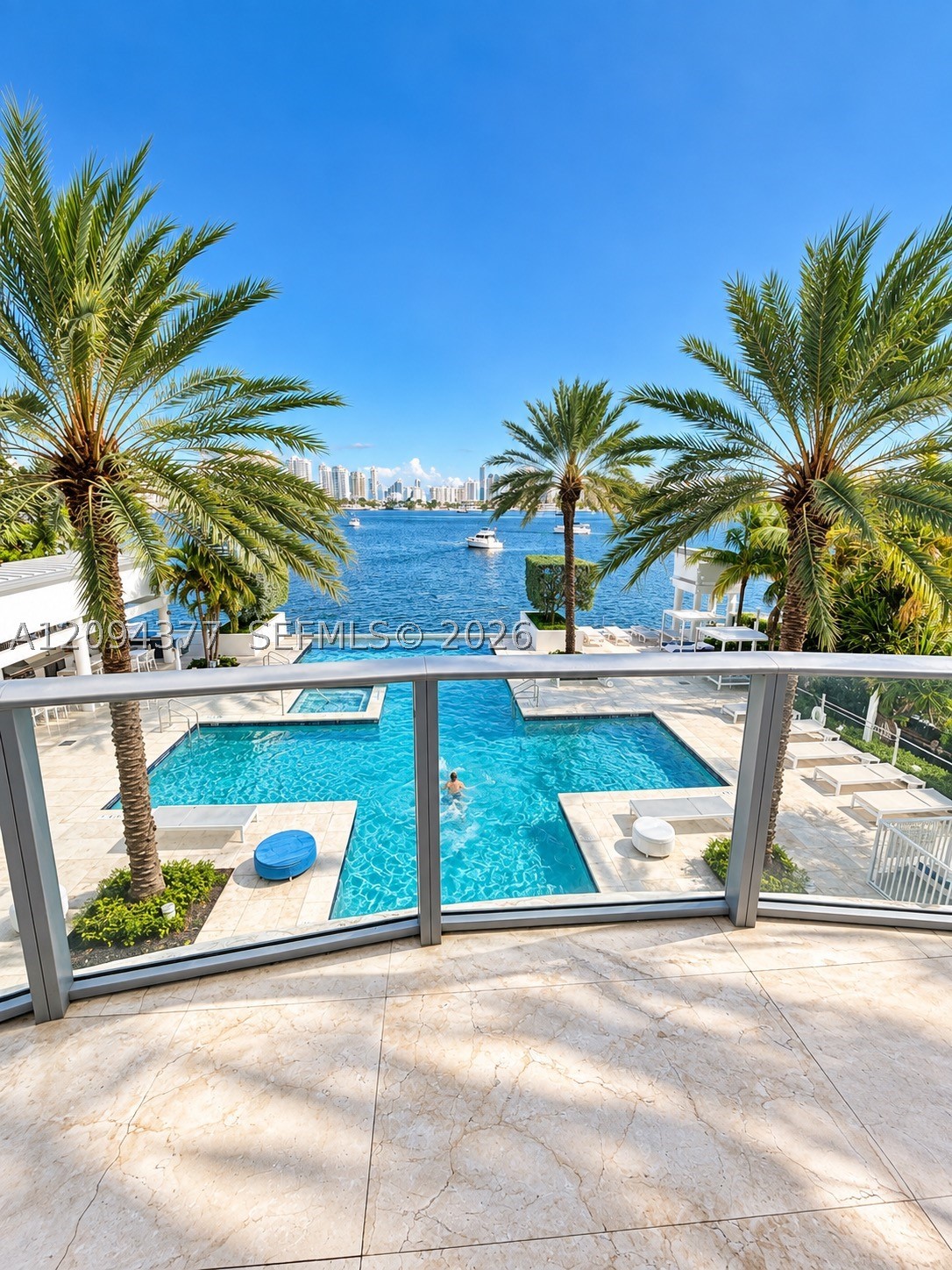 17301 Biscayne Blvd #211