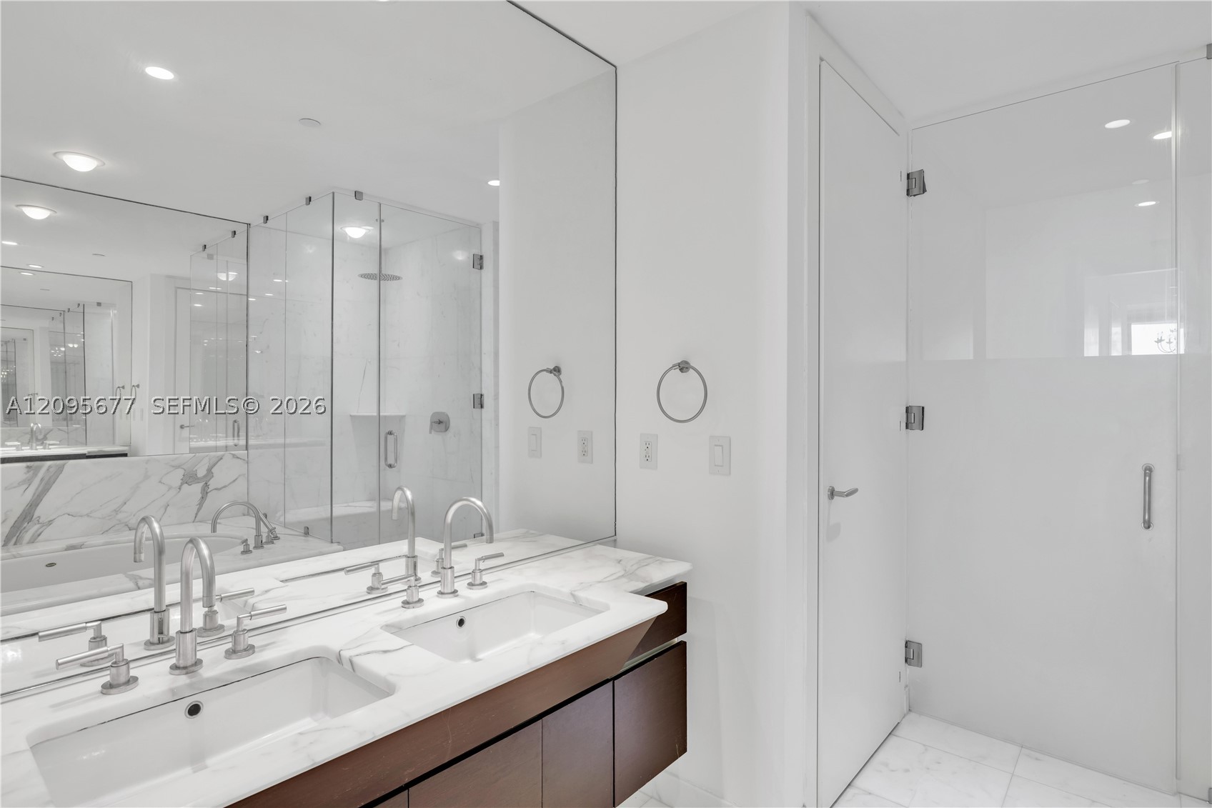 2627 S Bayshore Dr #1905 Coconut Grove, FL 33133