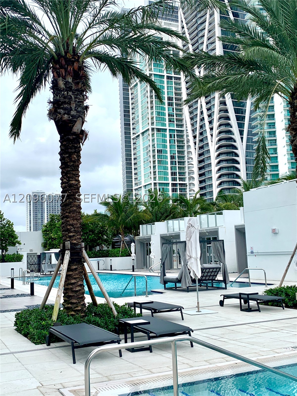 851 NE 1st Ave #510 Miami, FL 33132