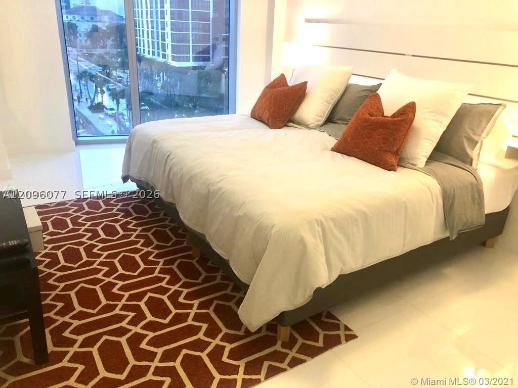 851 NE 1st Ave #510 Miami, FL 33132