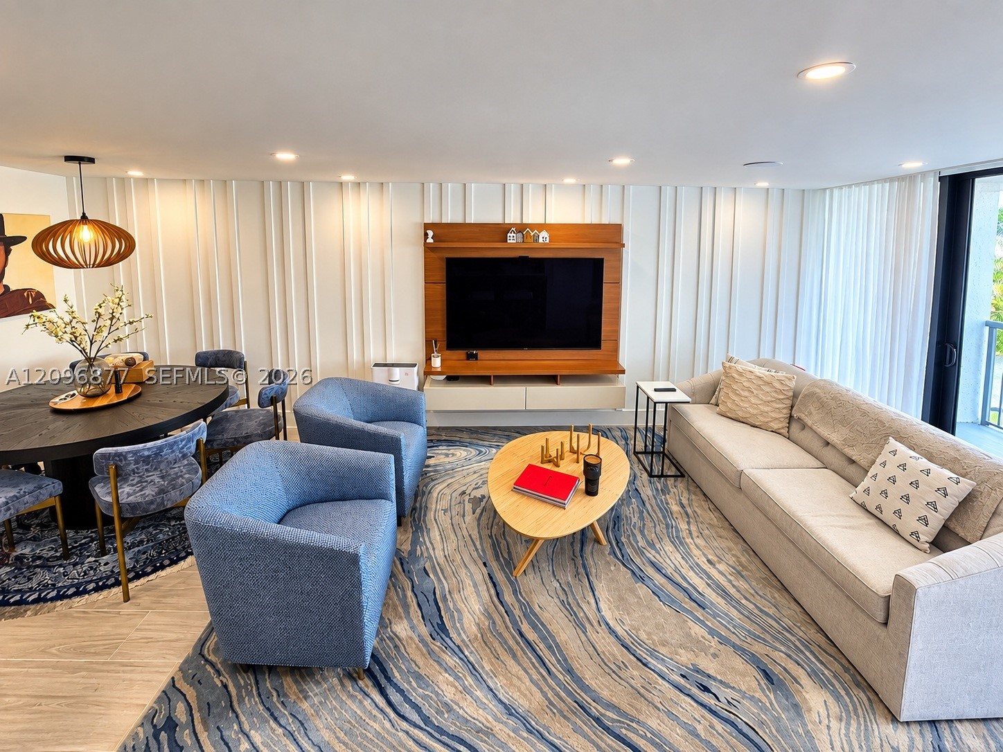 2655 Collins Ave #503