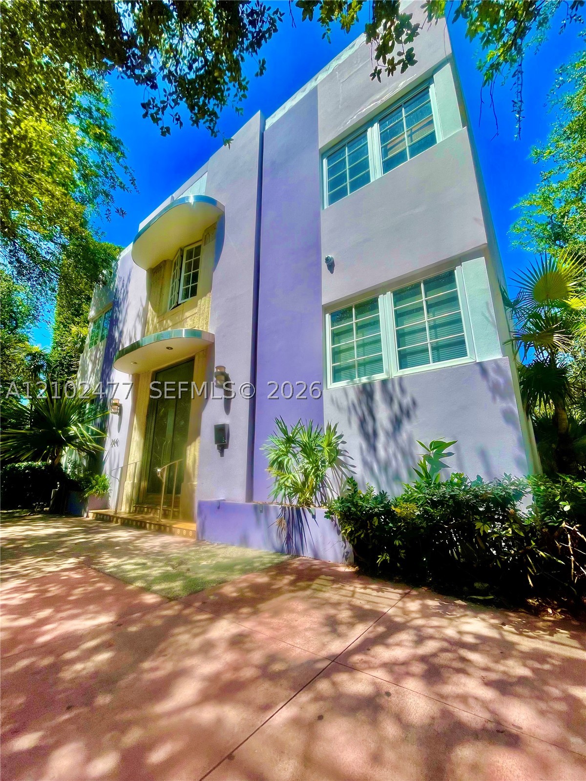 260 Euclid Ave #26