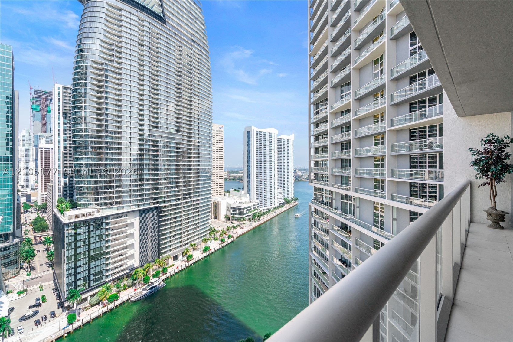 475 Brickell Ave #2414