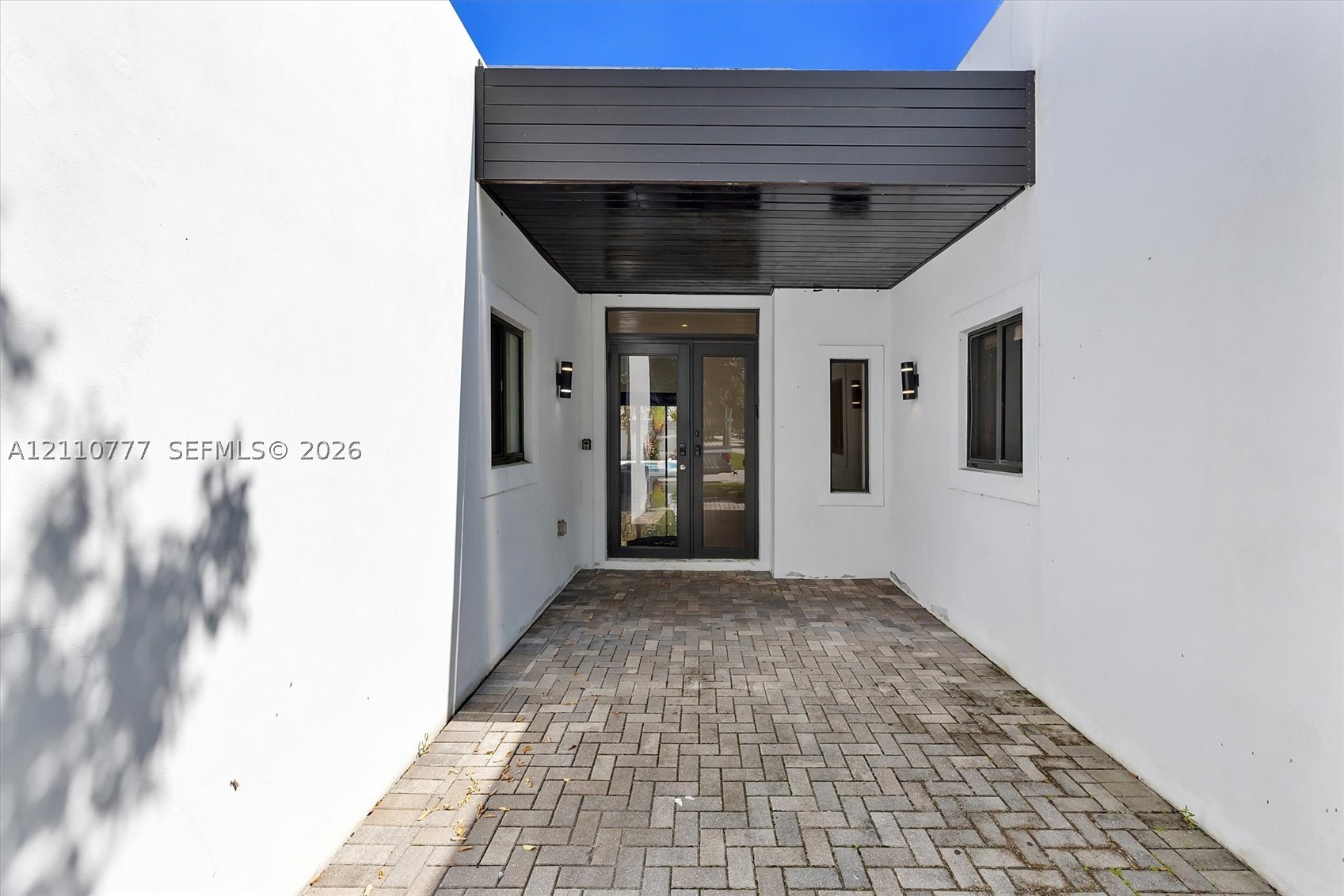 4484 SW 26th Ave Fort Lauderdale, FL 33312