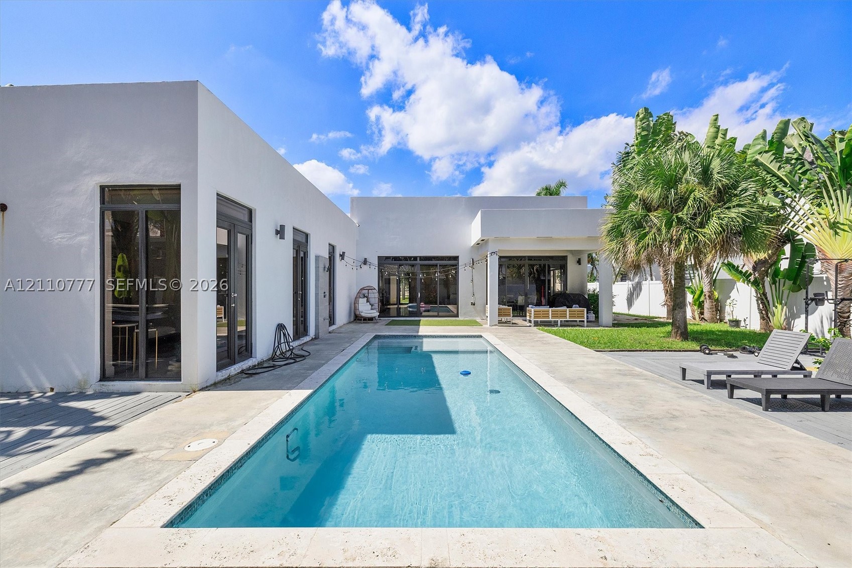 4484 SW 26th Ave Fort Lauderdale, FL 33312