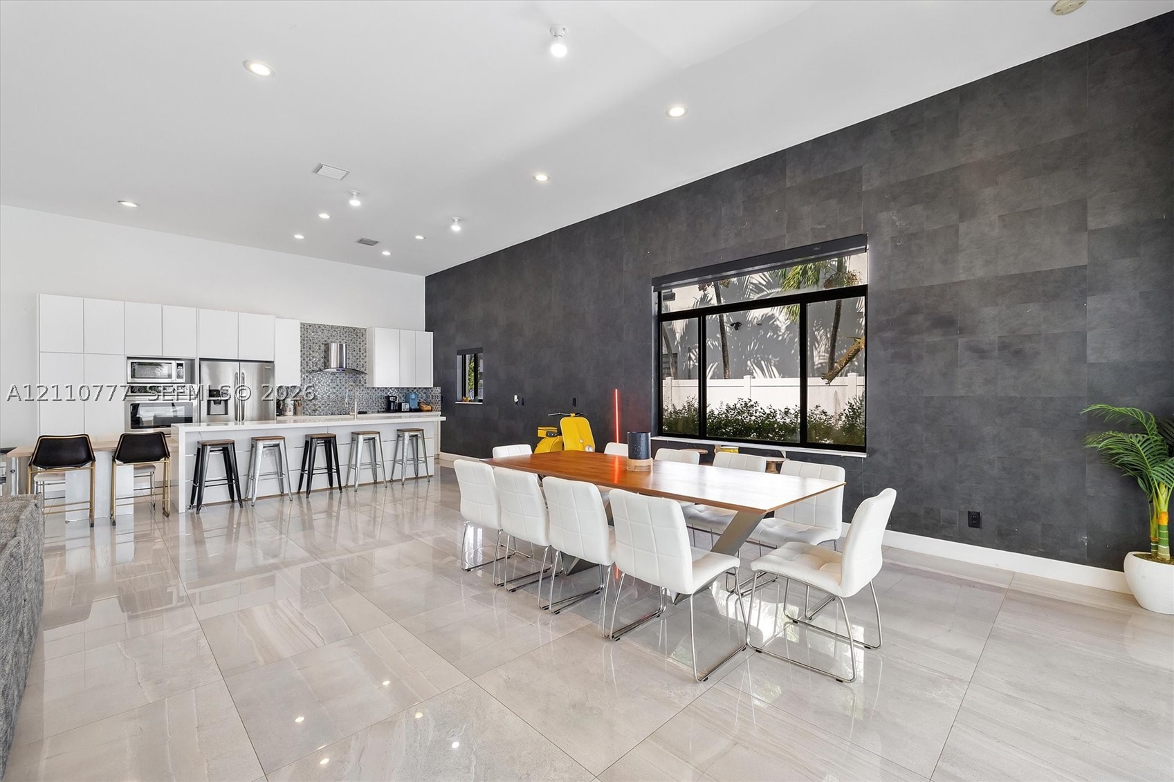 4484 SW 26th Ave Fort Lauderdale, FL 33312