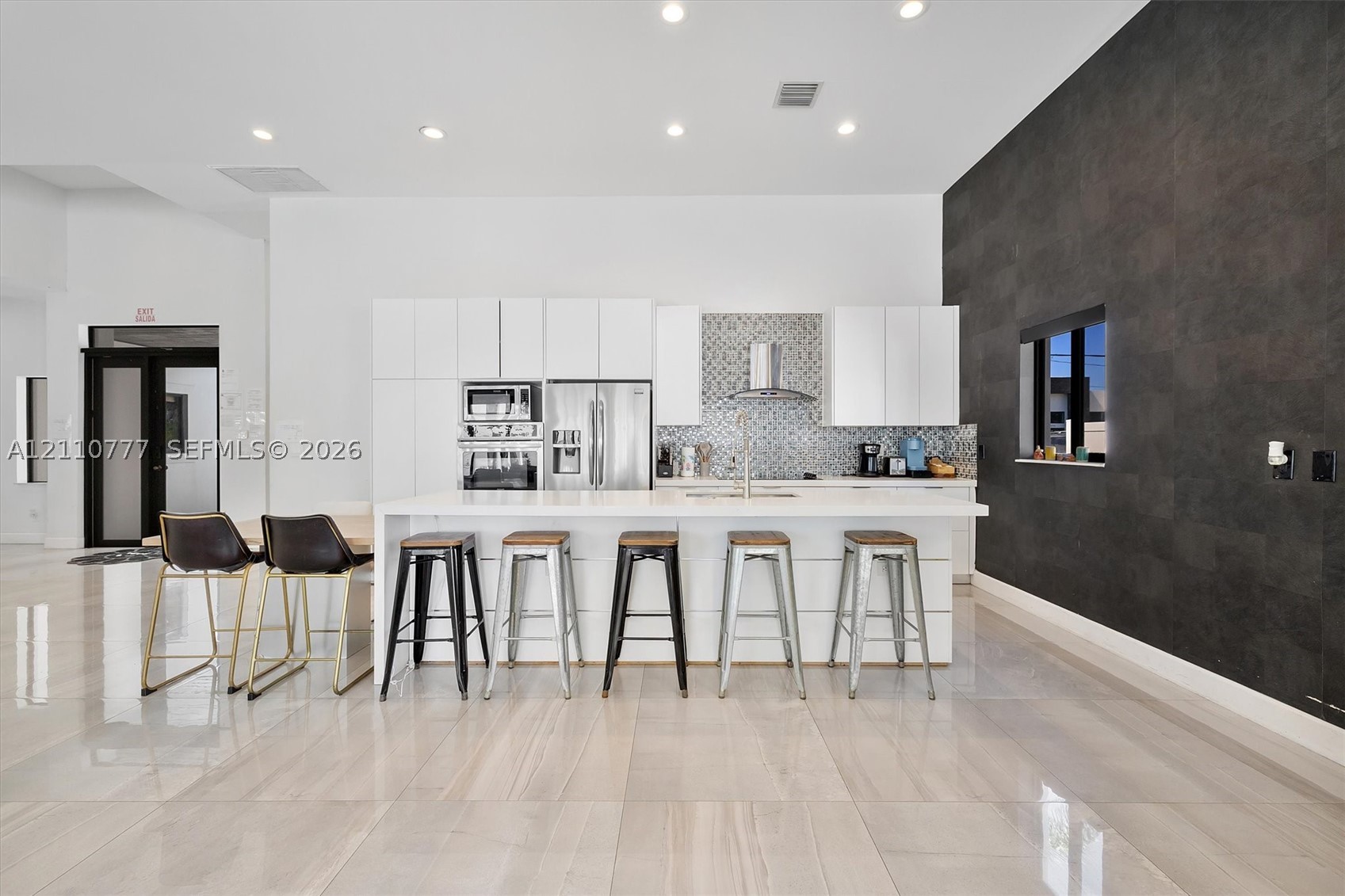 4484 SW 26th Ave Fort Lauderdale, FL 33312