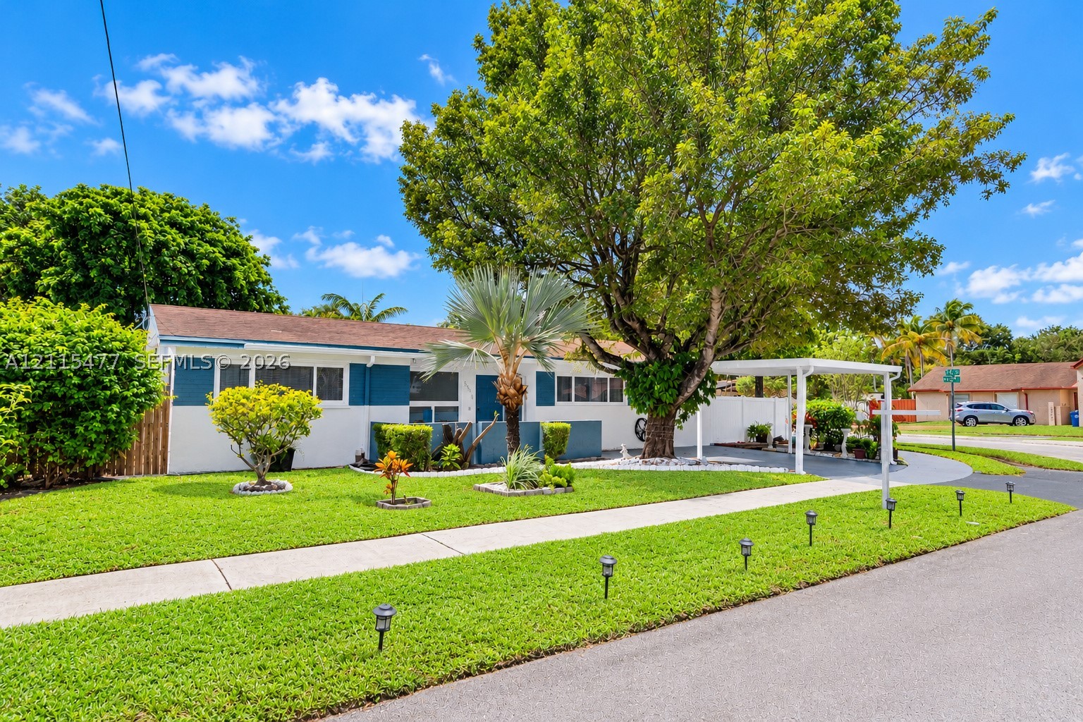 2510 NE 208th Ter