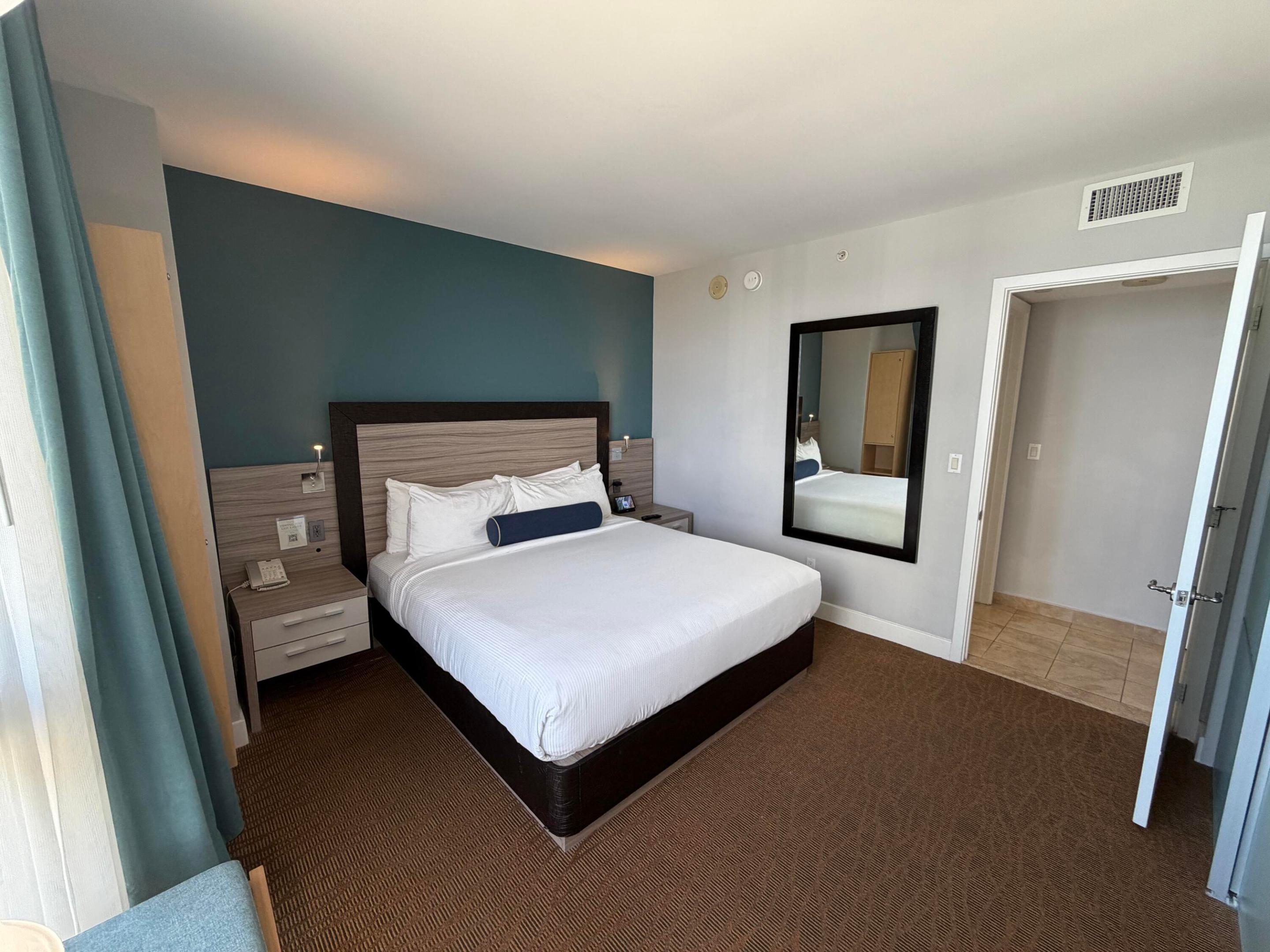 18683 Collins #2303 Sunny Isles Beach, FL 33160