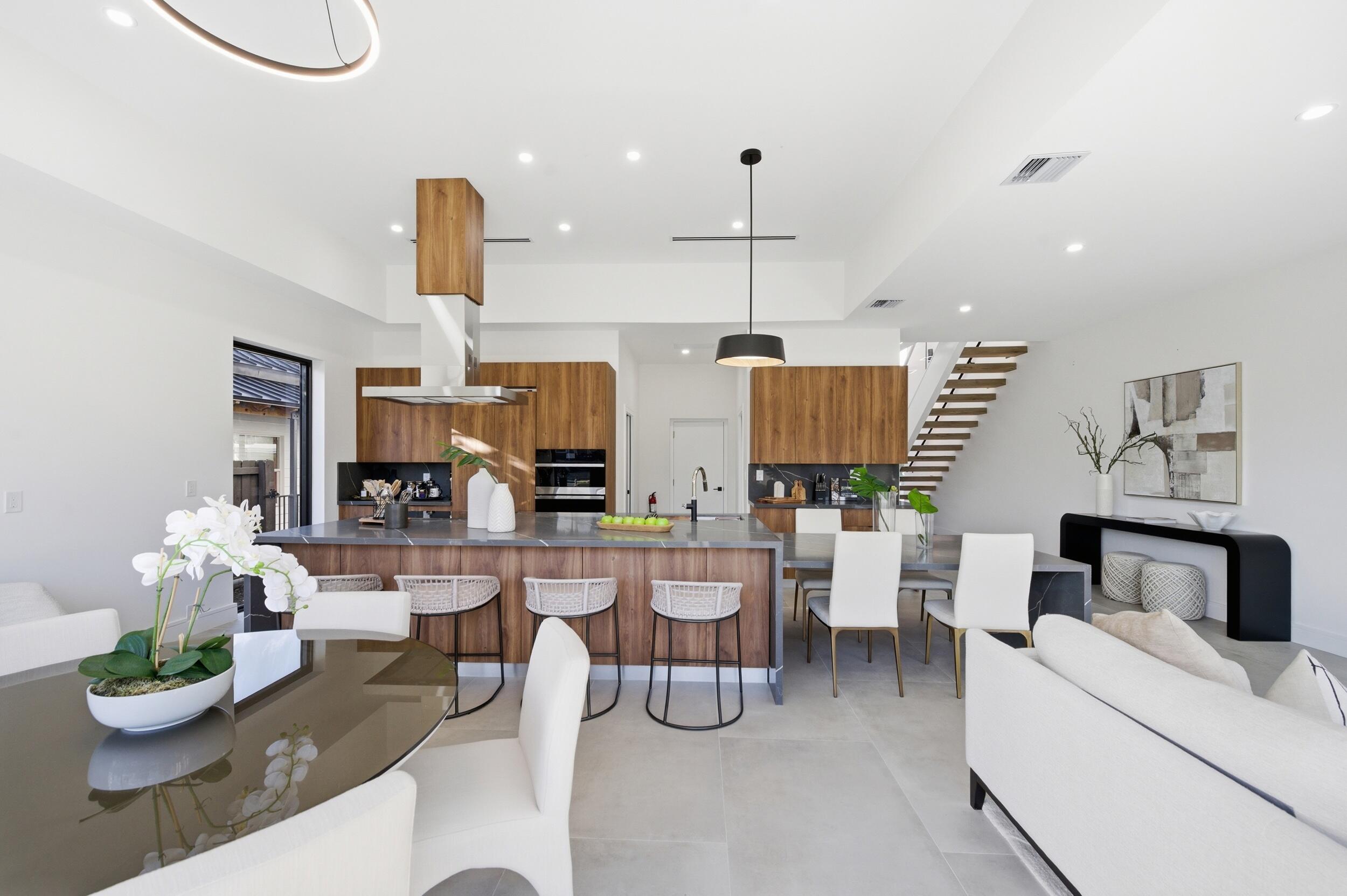 1308 Avocado Fort Lauderdale, FL 33315