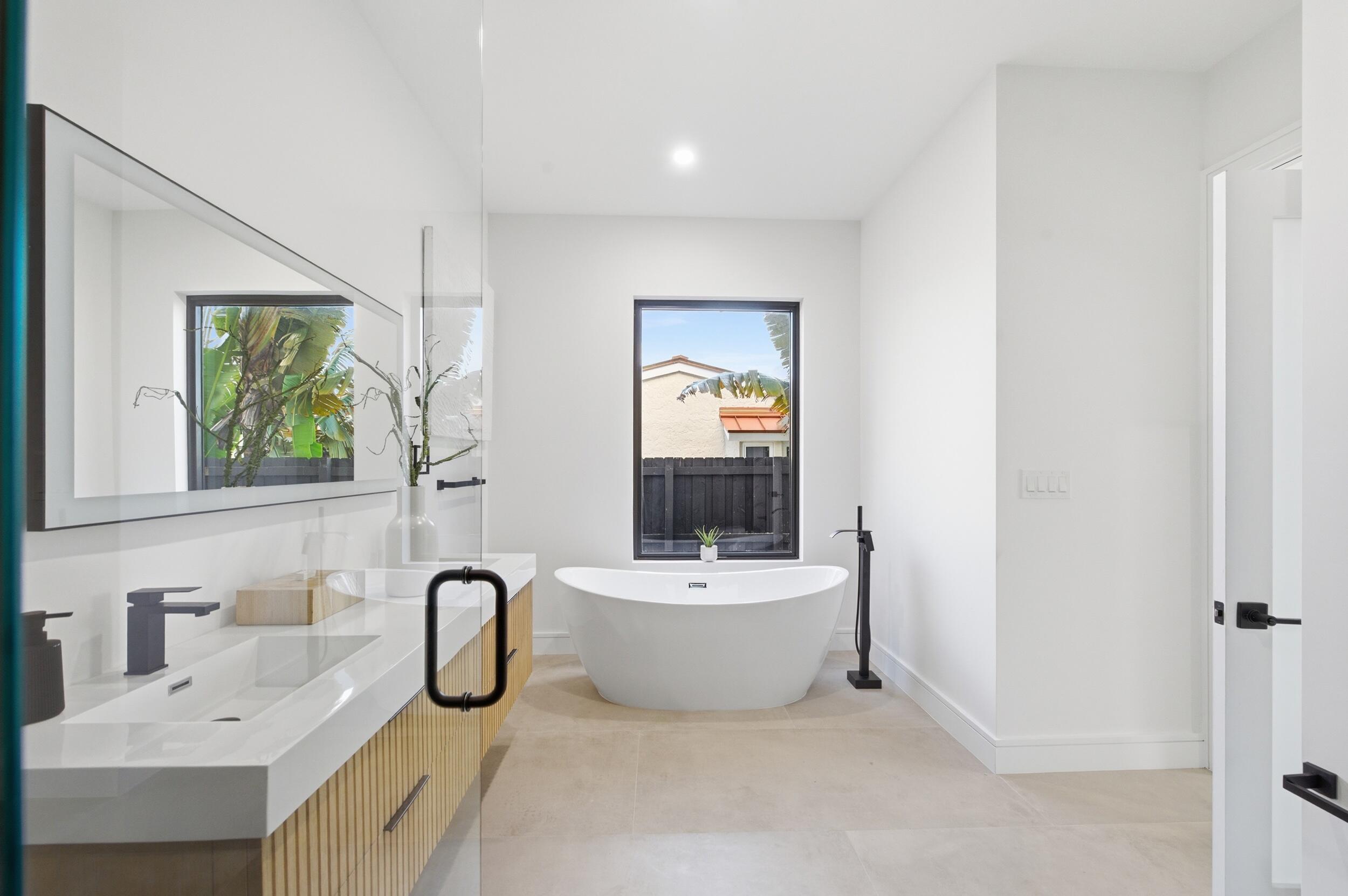 1308 Avocado Fort Lauderdale, FL 33315