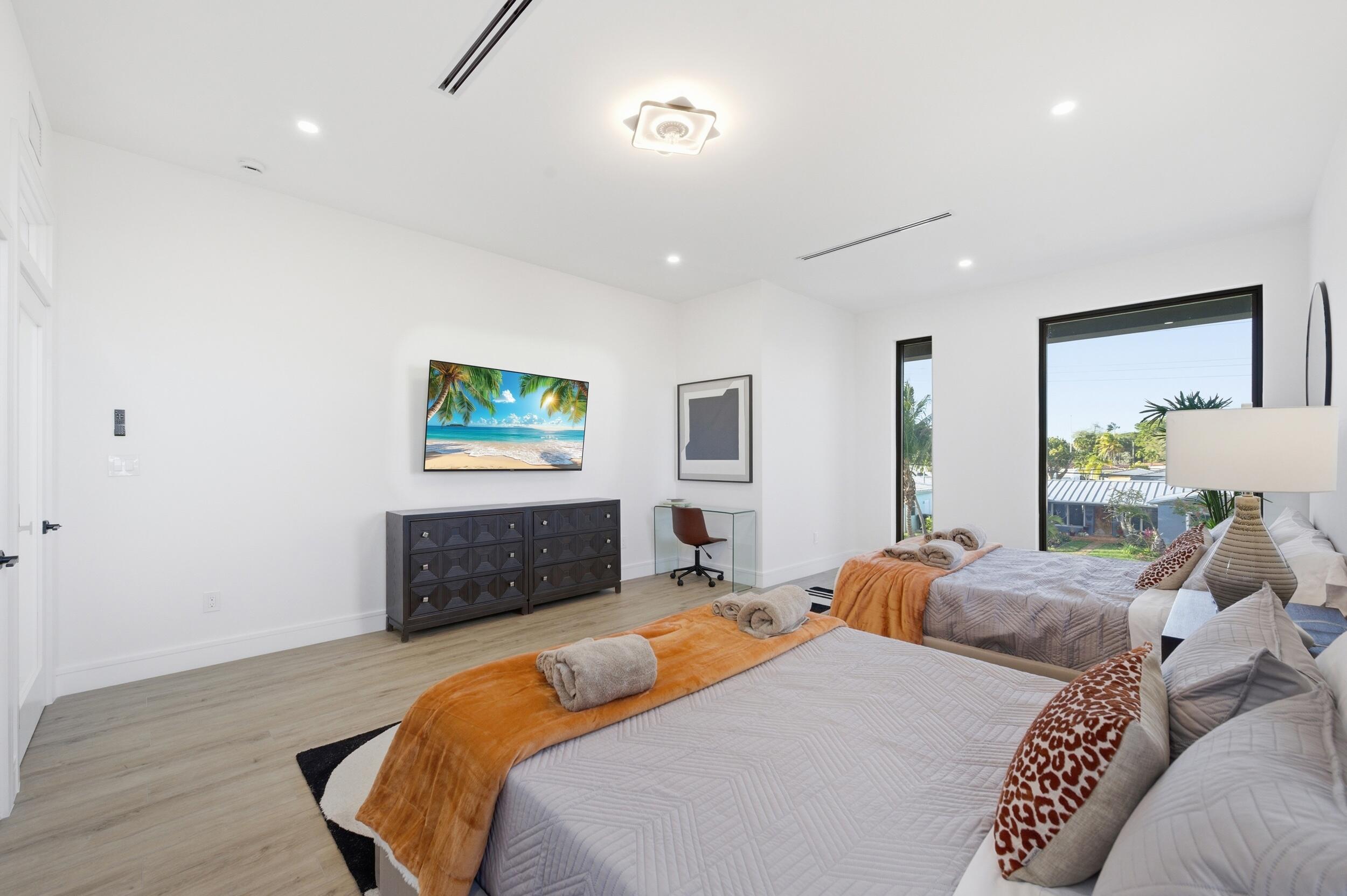 1308 Avocado Fort Lauderdale, FL 33315