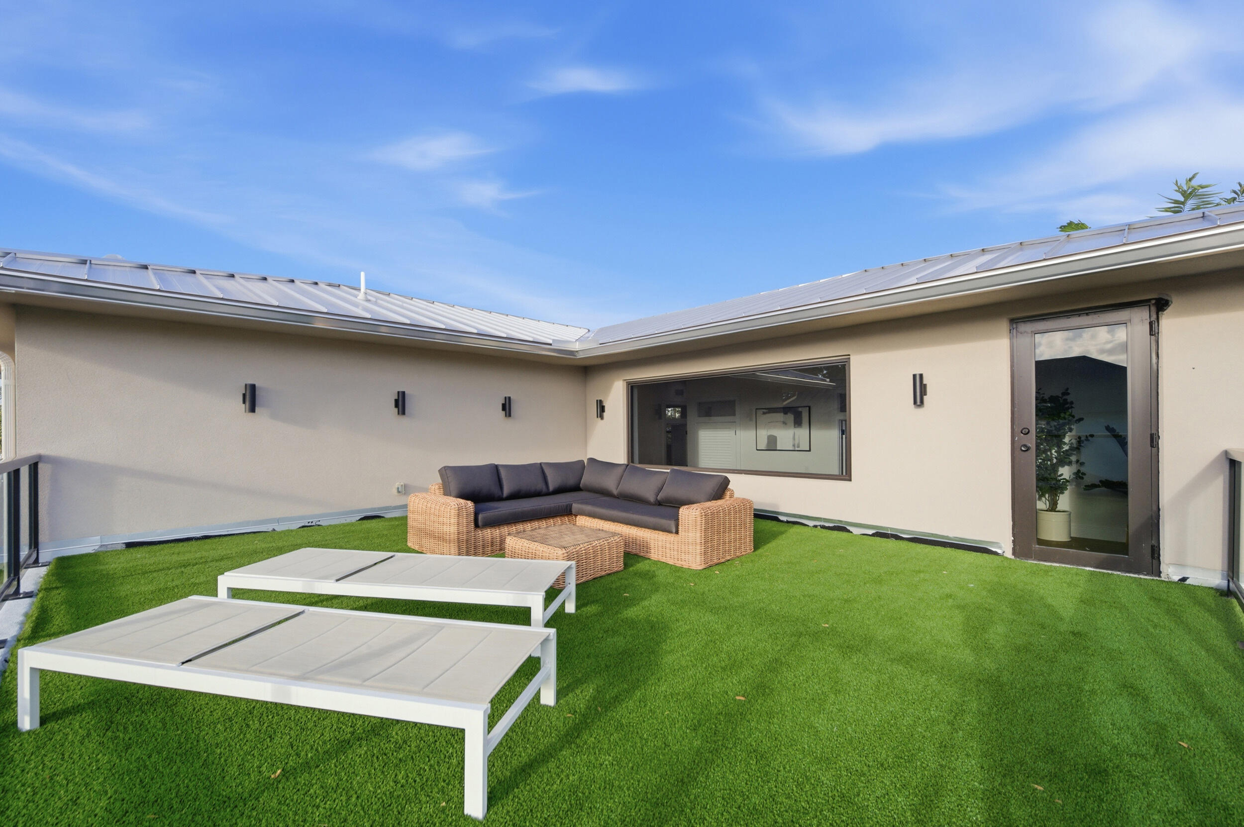 1308 Avocado Fort Lauderdale, FL 33315