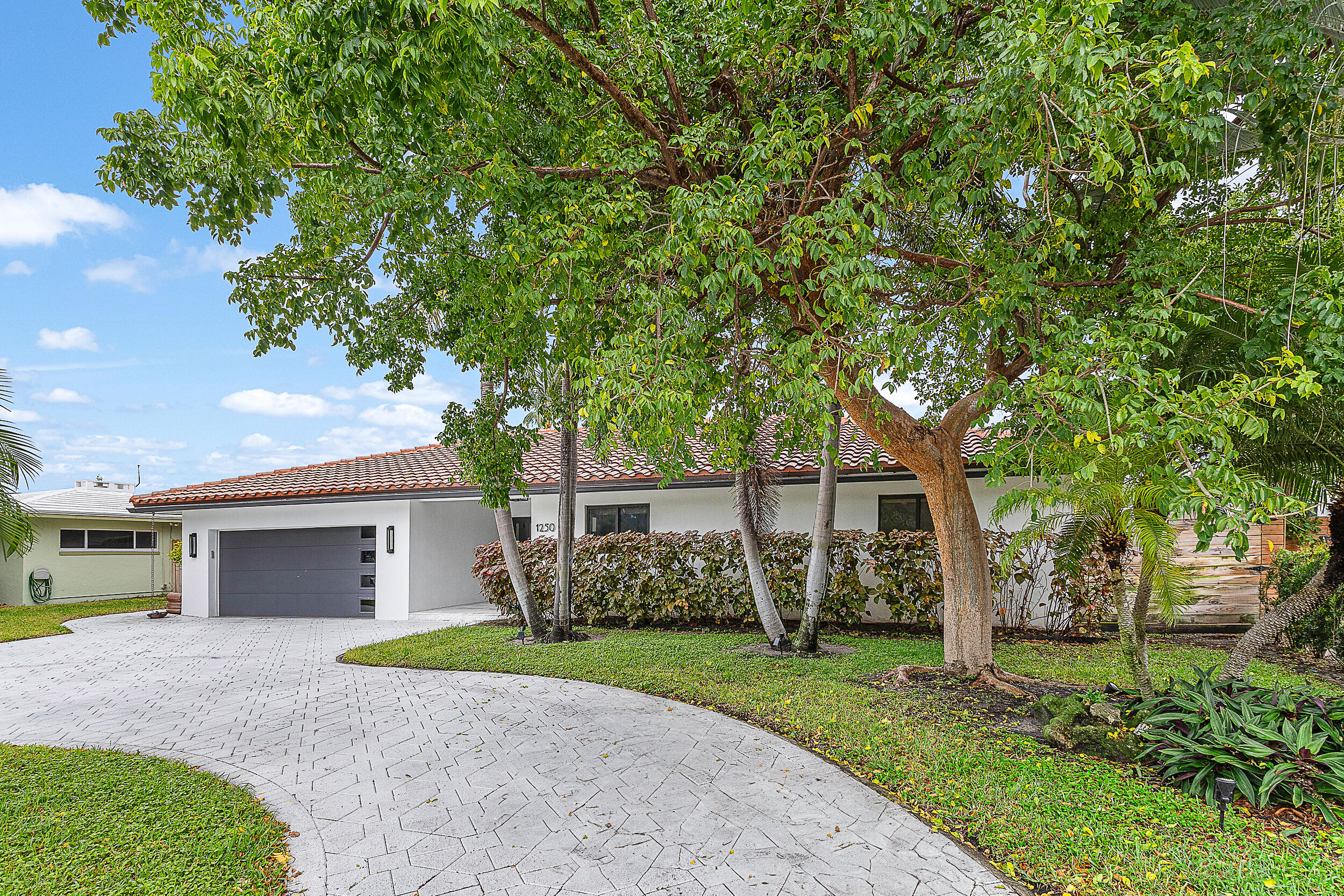 1250 NE 27th Pompano Beach, FL 33062