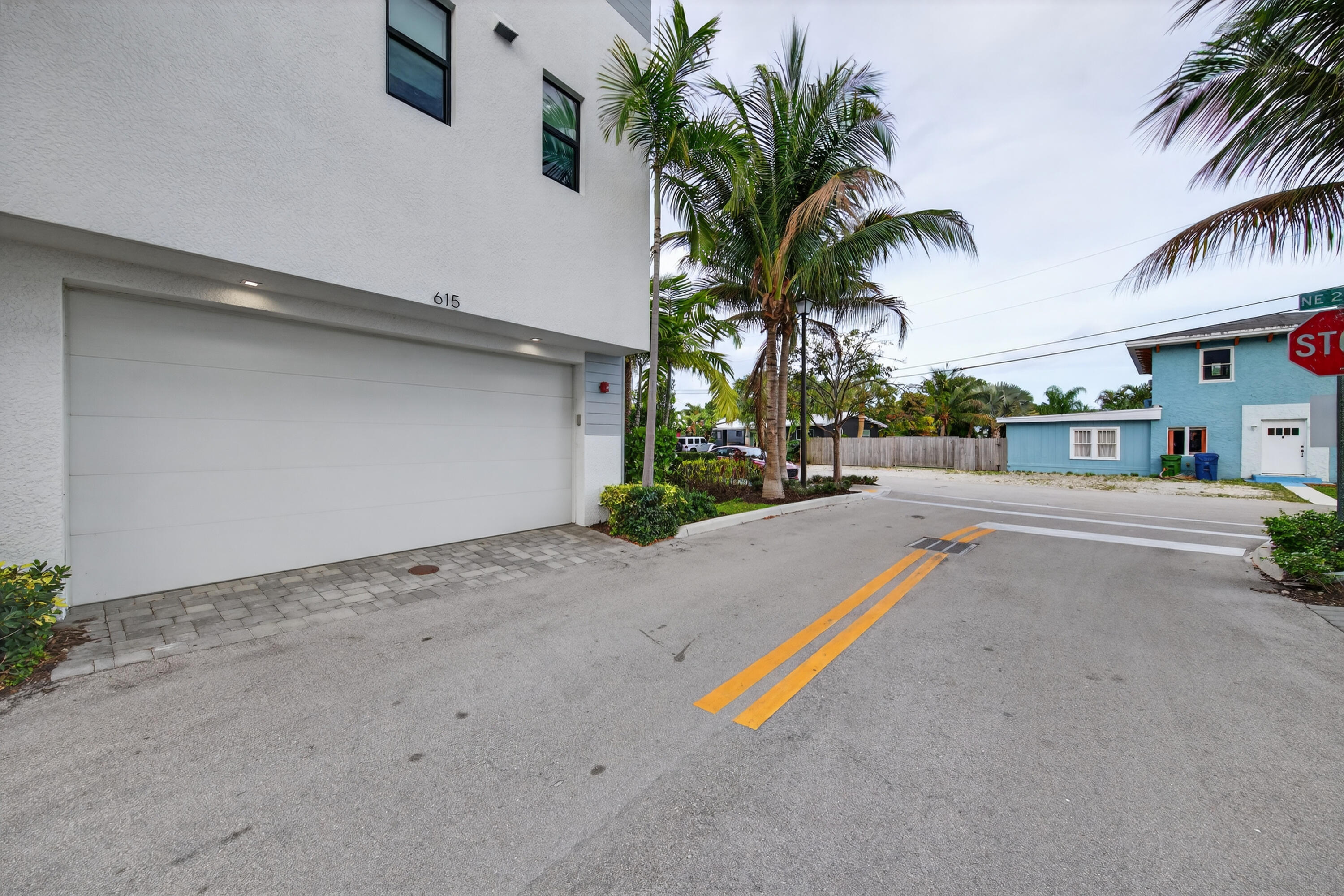 615 NE 22nd Wilton Manors, FL 33305