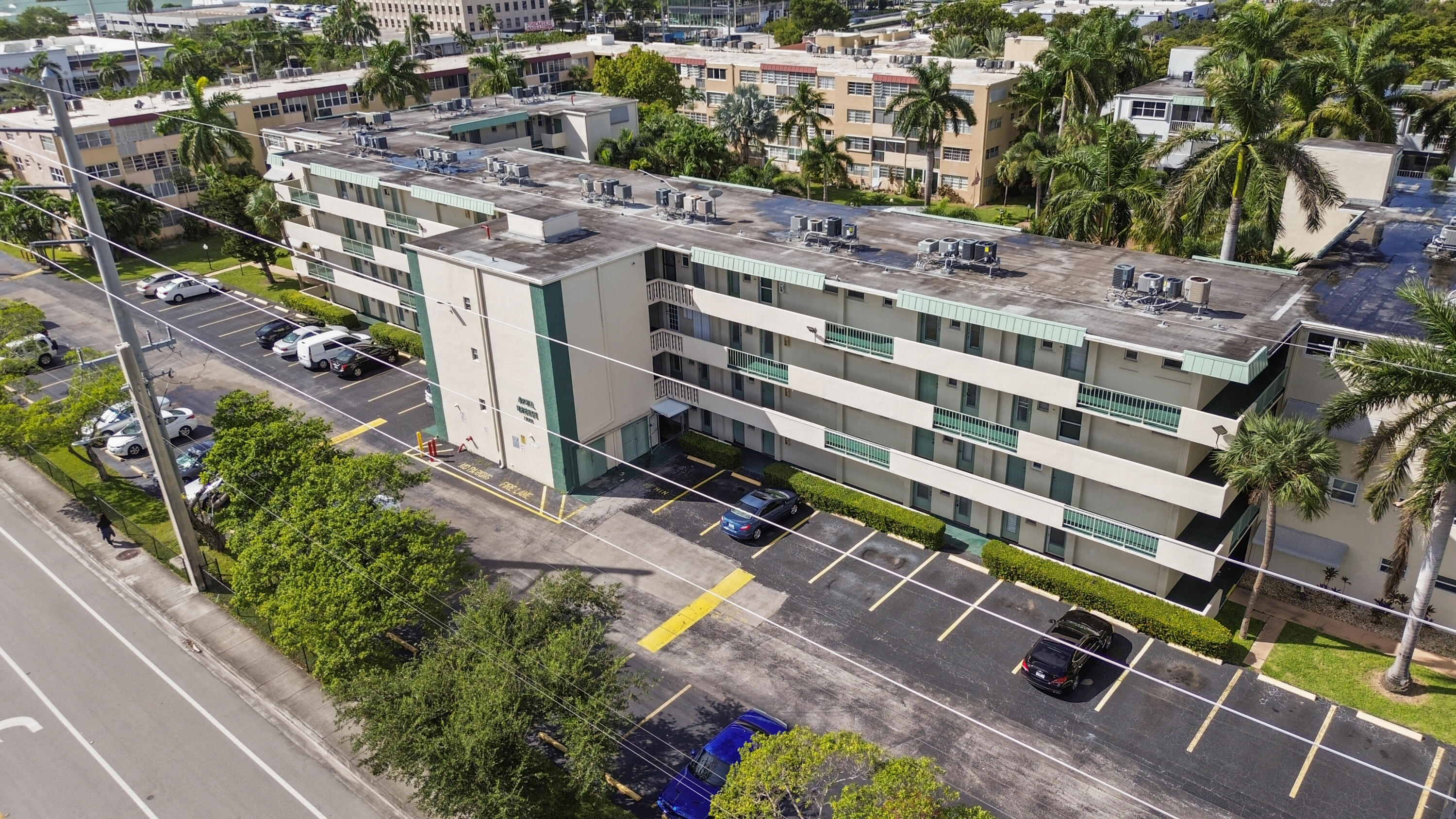 1333 E Hallandale Bch #409