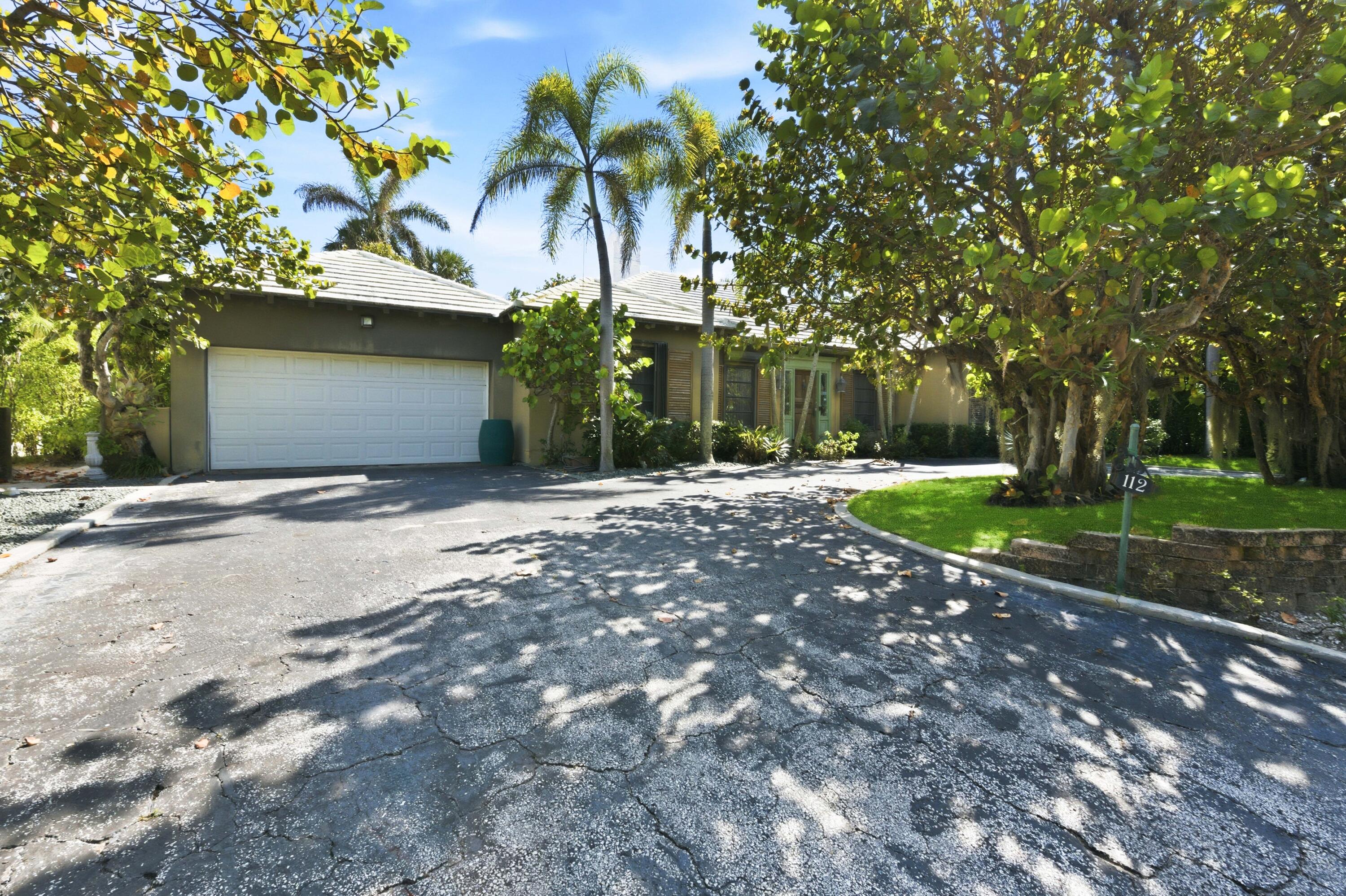 112 Algoma Palm Beach, FL 33480
