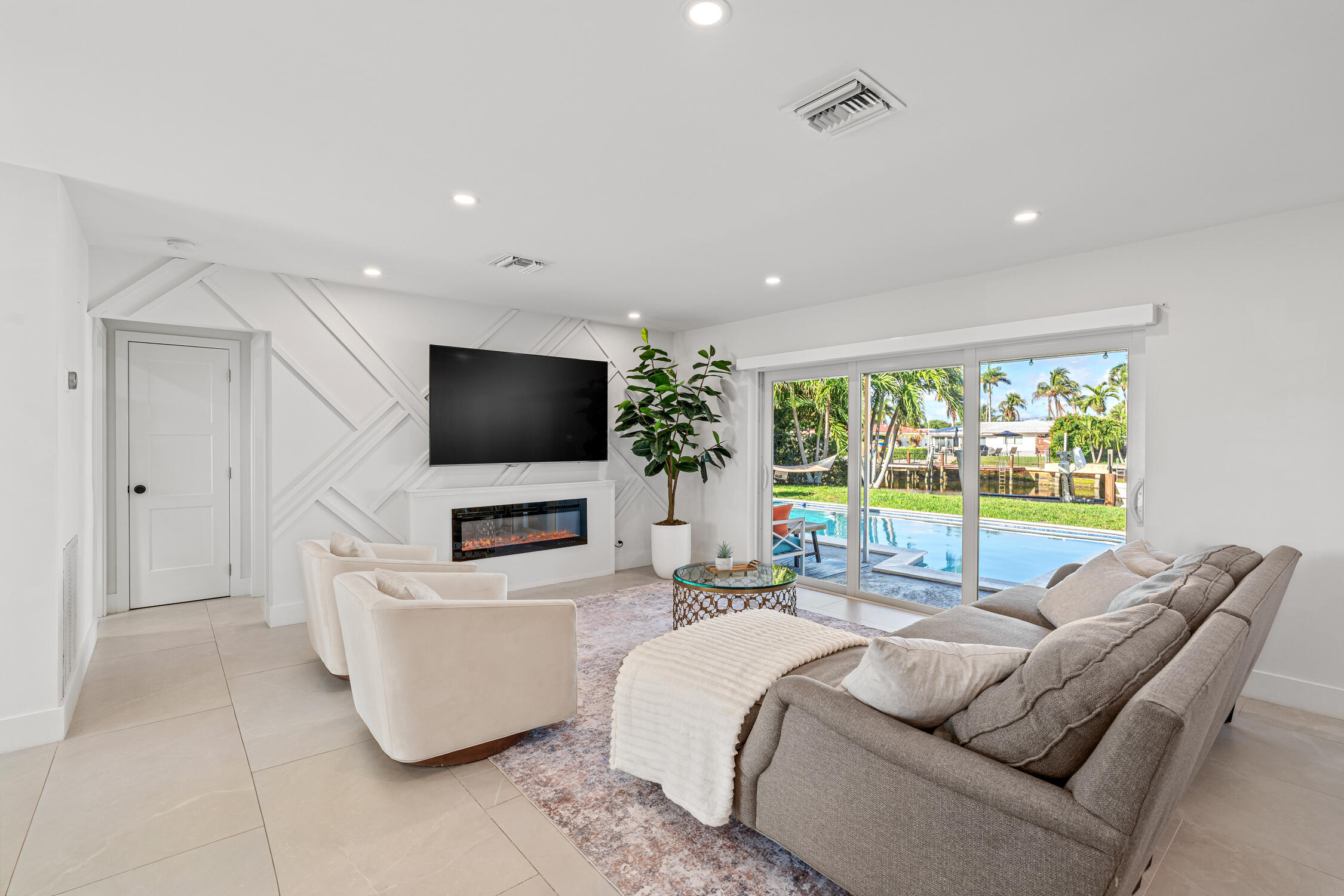 331 SE 6th Pompano Beach, FL 33060
