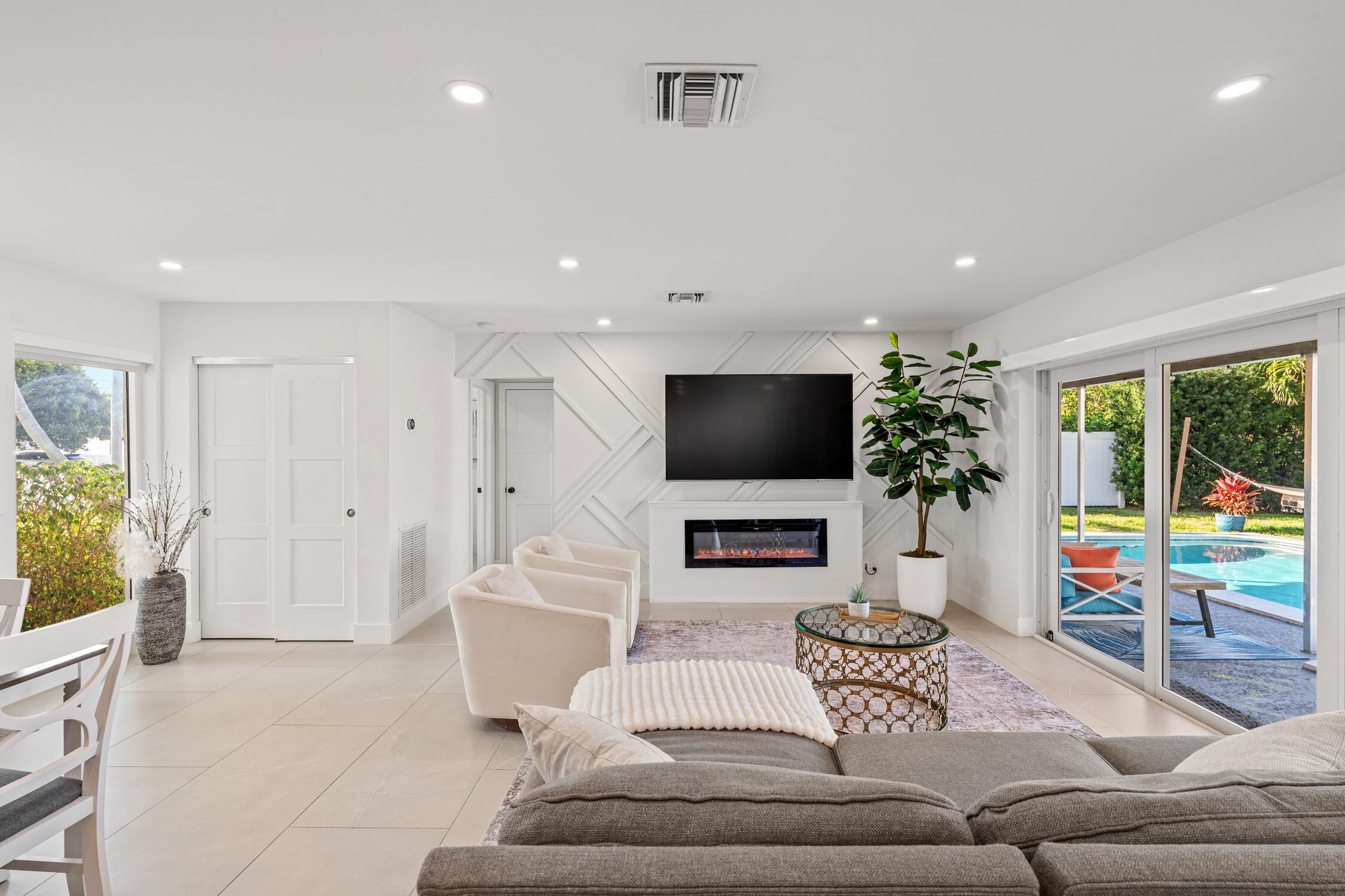 331 SE 6th Pompano Beach, FL 33060