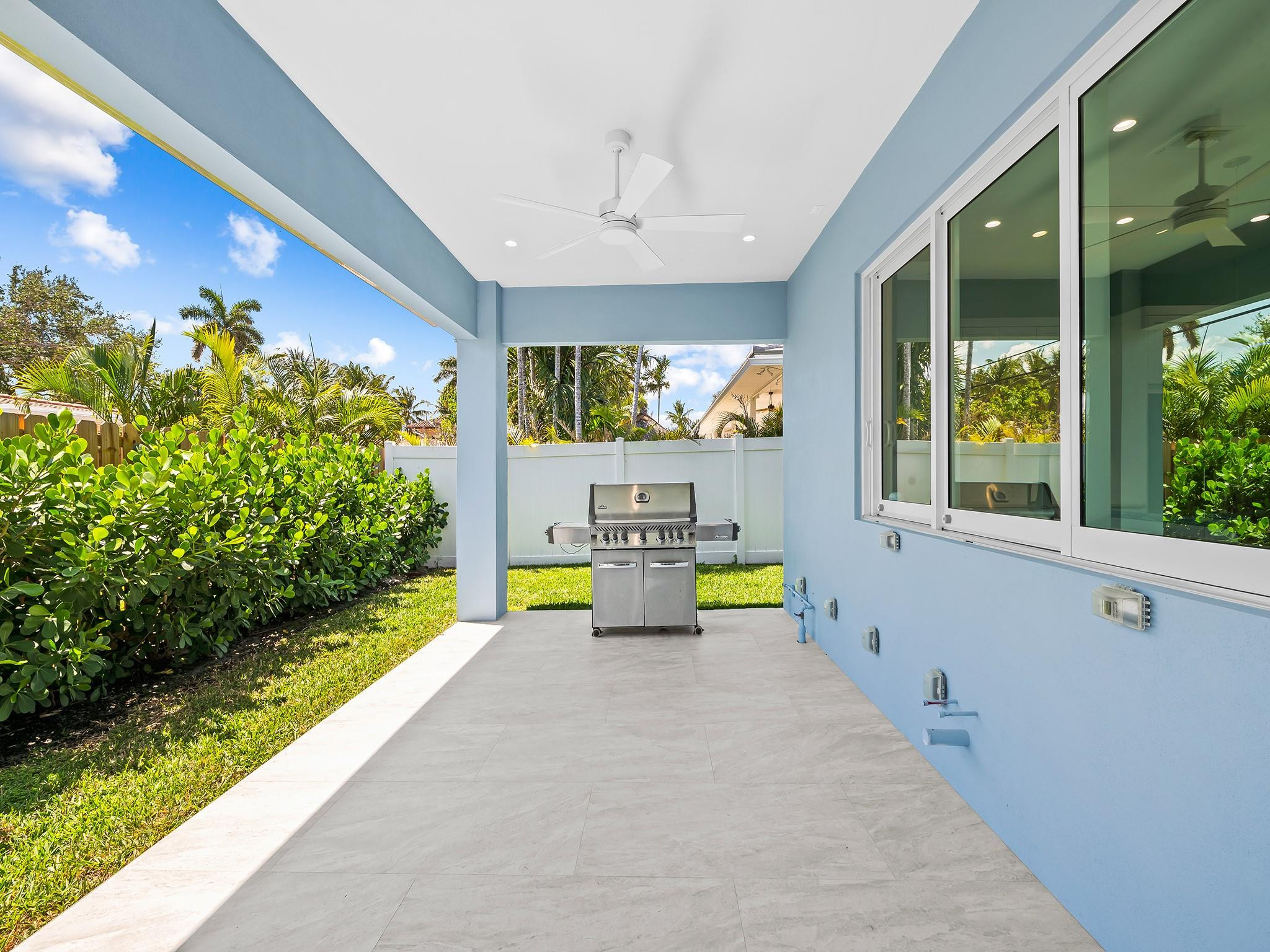 2754 NE 31st Lighthouse Point, FL 33064