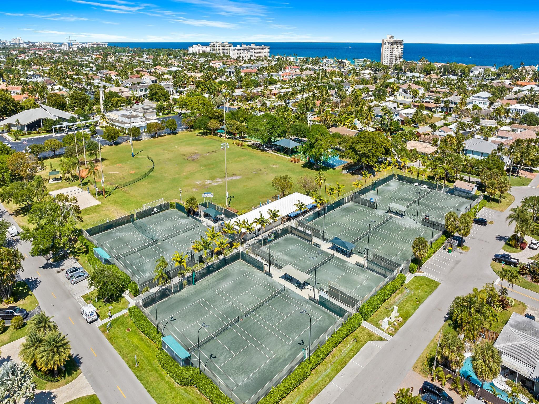 2754 NE 31st Lighthouse Point, FL 33064